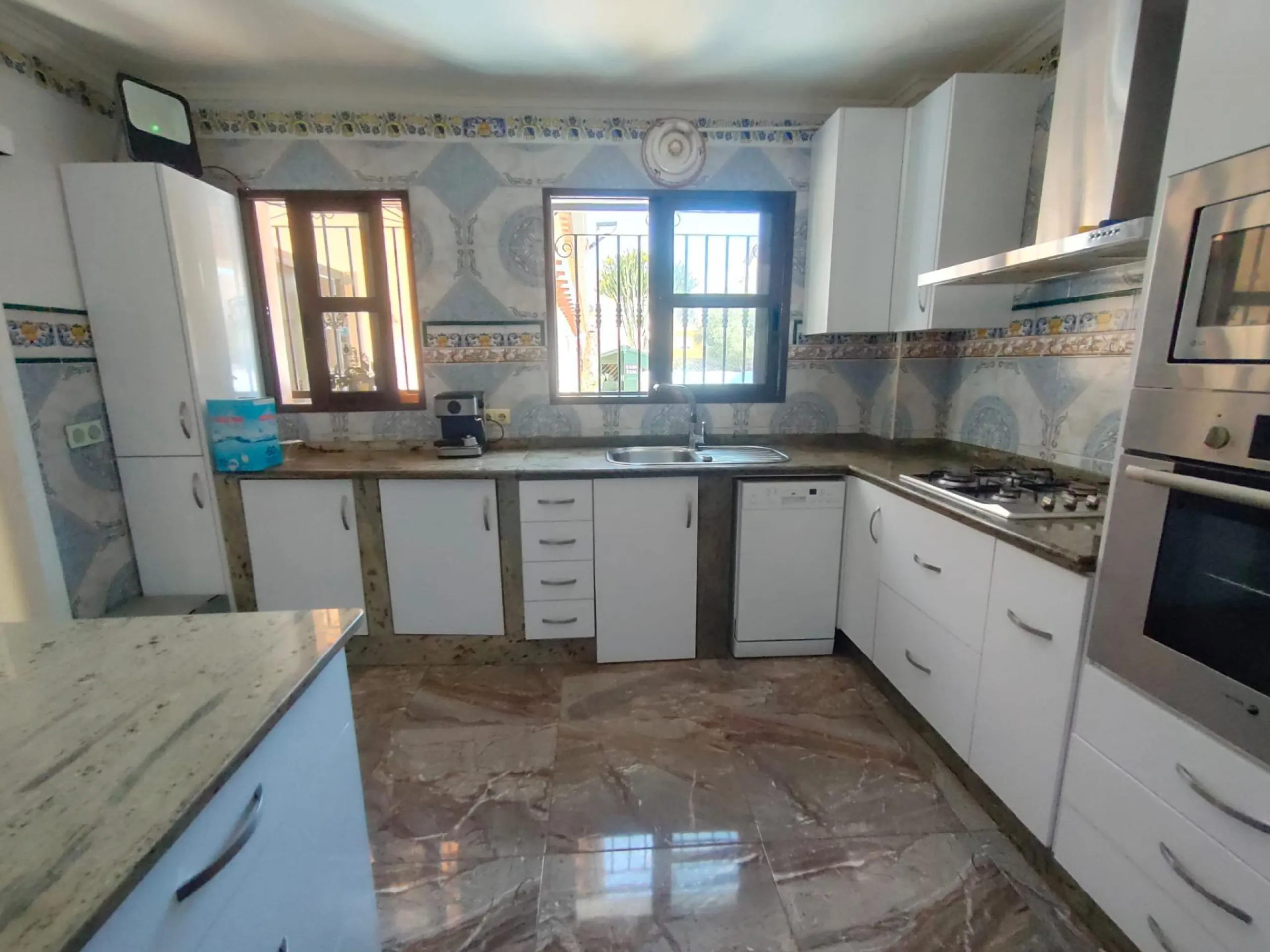 Stunning 5-Bedroom House with Pool in Orihuela Costa