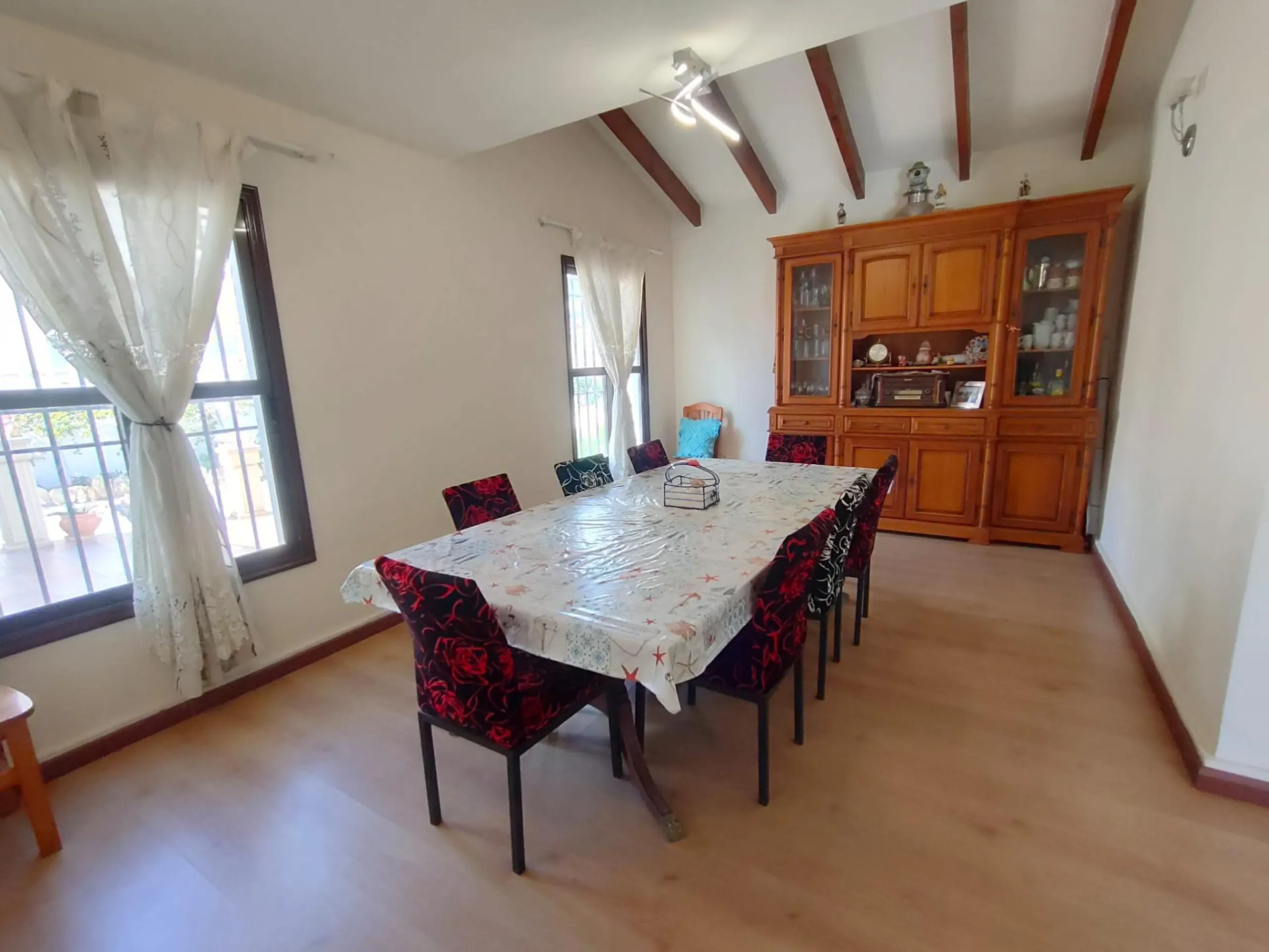 Stunning 5-Bedroom House with Pool in Orihuela Costa