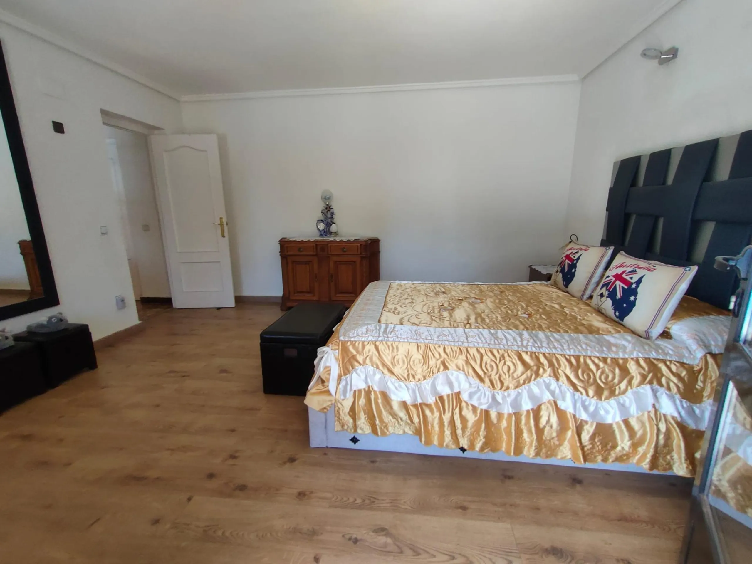 Stunning 5-Bedroom House with Pool in Orihuela Costa