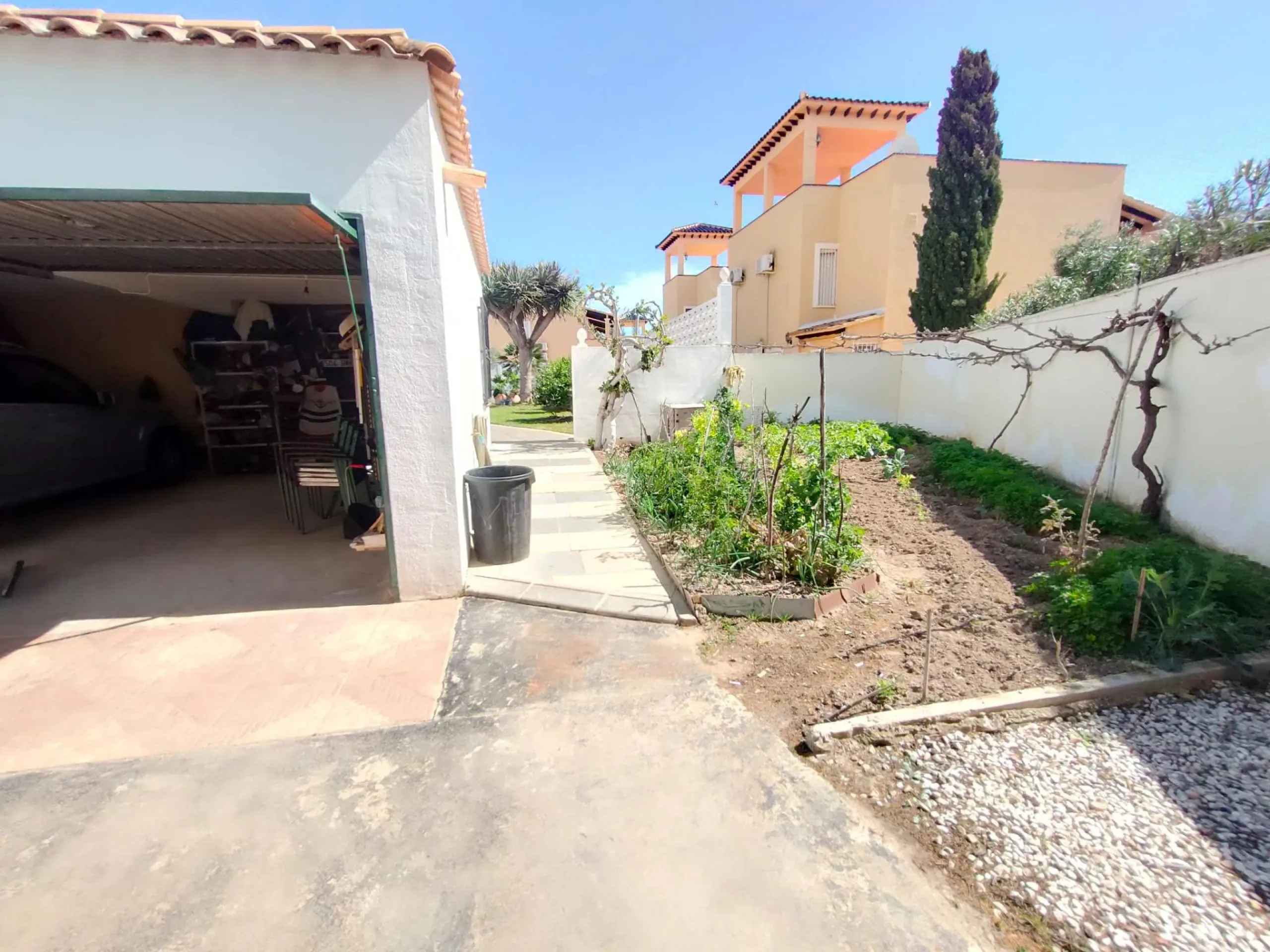 Stunning 5-Bedroom House with Pool in Orihuela Costa