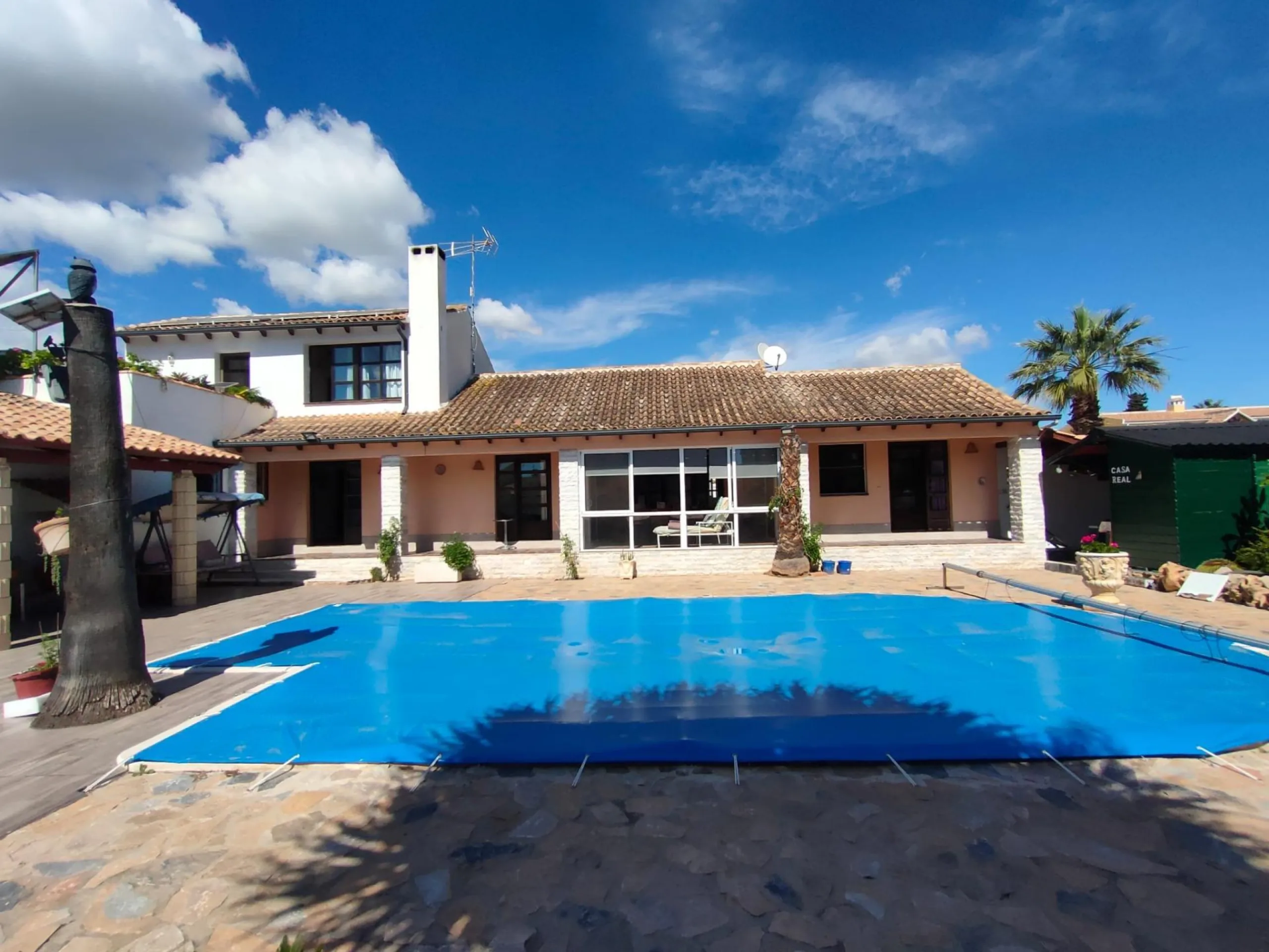 Stunning 5-Bedroom House with Pool in Orihuela Costa
