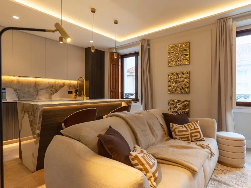 RENOVATED 3-BEDROOM APARTMENT IN UNIVERSIDAD – MALASAÑA | EXTERIOR, 5TH FLOOR