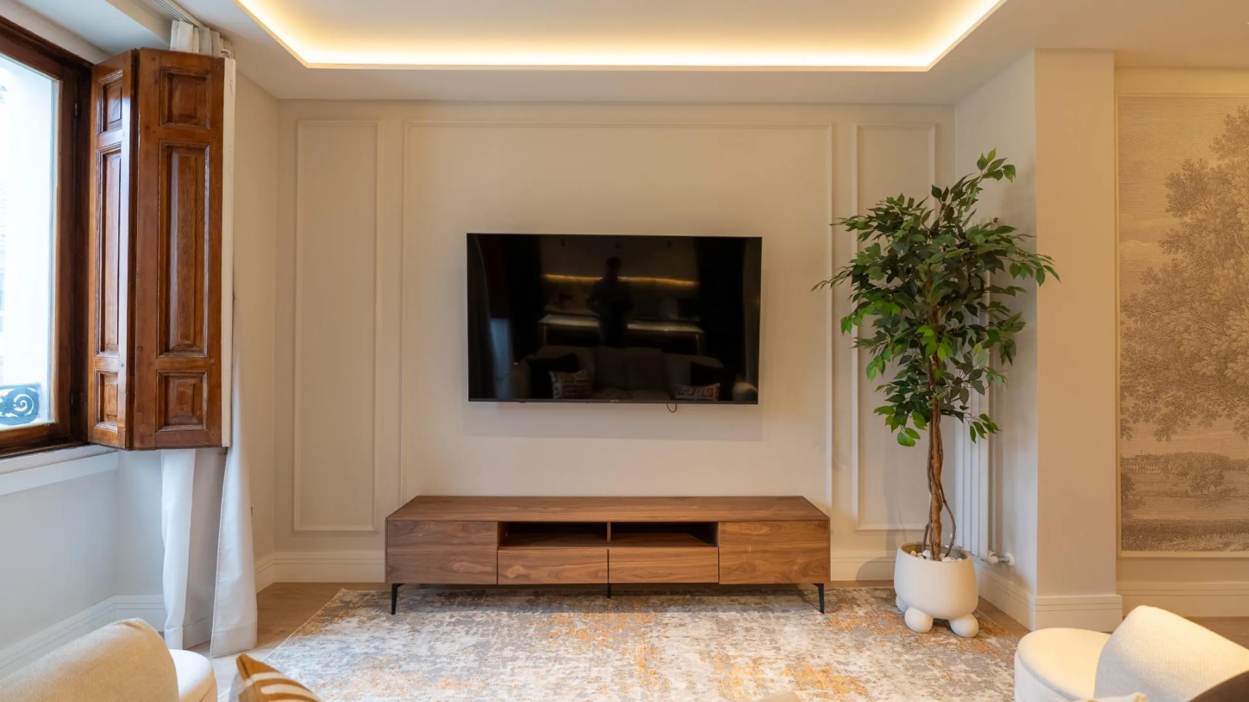 RENOVATED 3-BEDROOM APARTMENT IN UNIVERSIDAD – MALASAÑA | EXTERIOR, 5TH FLOOR