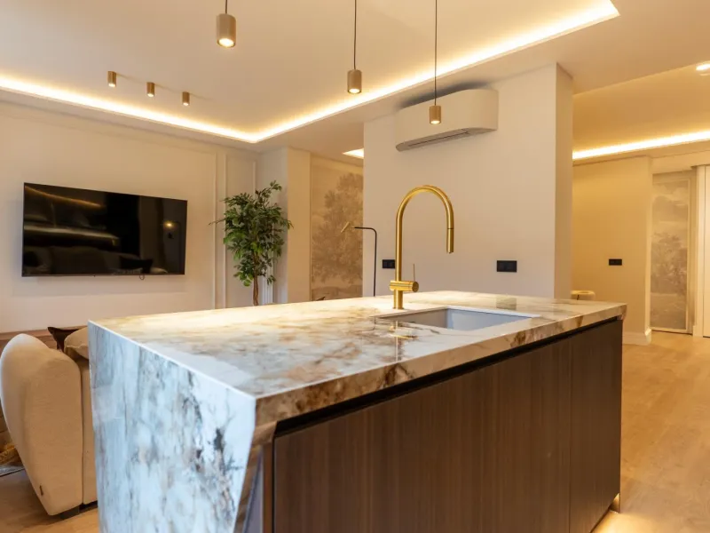 RENOVATED 3-BEDROOM APARTMENT IN UNIVERSIDAD – MALASAÑA | EXTERIOR, 5TH FLOOR