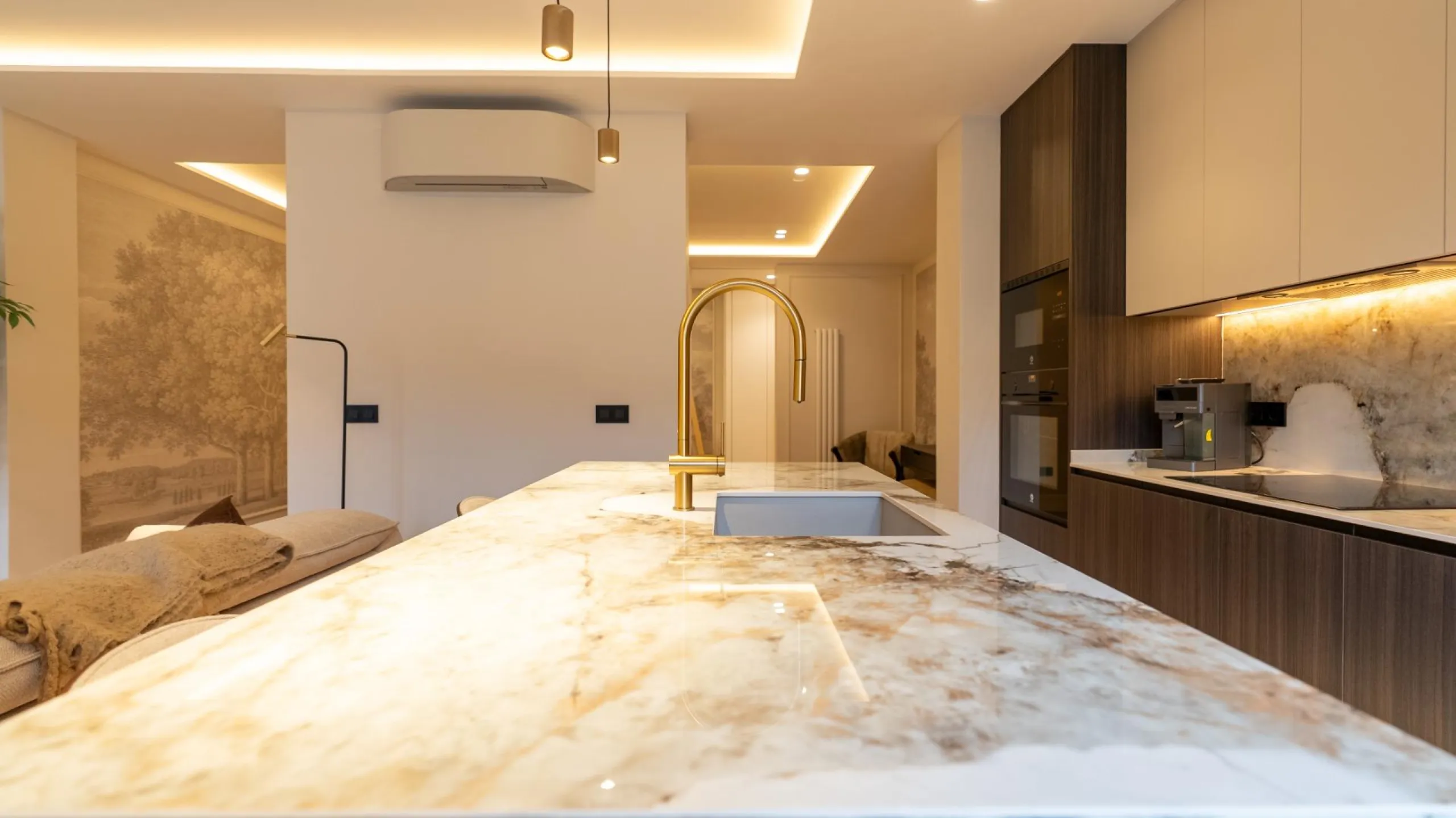 RENOVATED 3-BEDROOM APARTMENT IN UNIVERSIDAD – MALASAÑA | EXTERIOR, 5TH FLOOR
