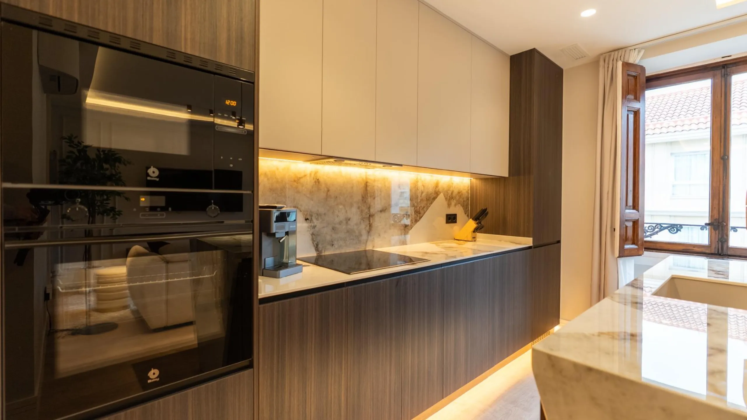 RENOVATED 3-BEDROOM APARTMENT IN UNIVERSIDAD – MALASAÑA | EXTERIOR, 5TH FLOOR