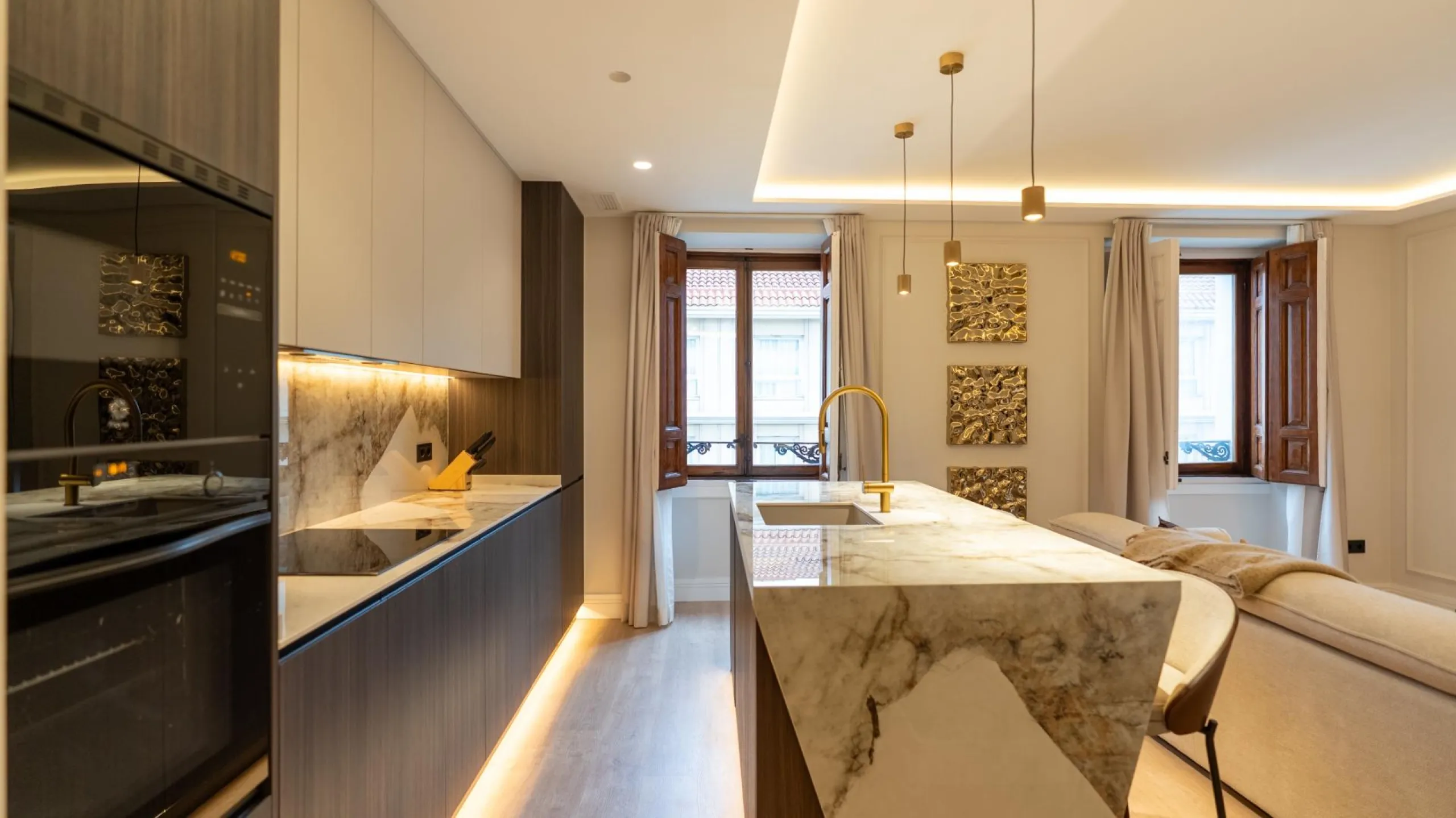 RENOVATED 3-BEDROOM APARTMENT IN UNIVERSIDAD – MALASAÑA | EXTERIOR, 5TH FLOOR