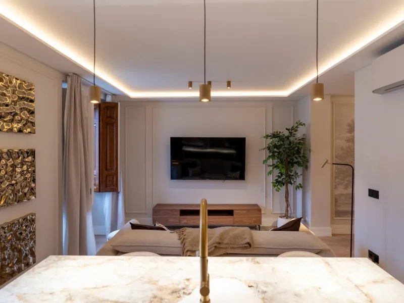 RENOVATED 3-BEDROOM APARTMENT IN UNIVERSIDAD – MALASAÑA | EXTERIOR, 5TH FLOOR
