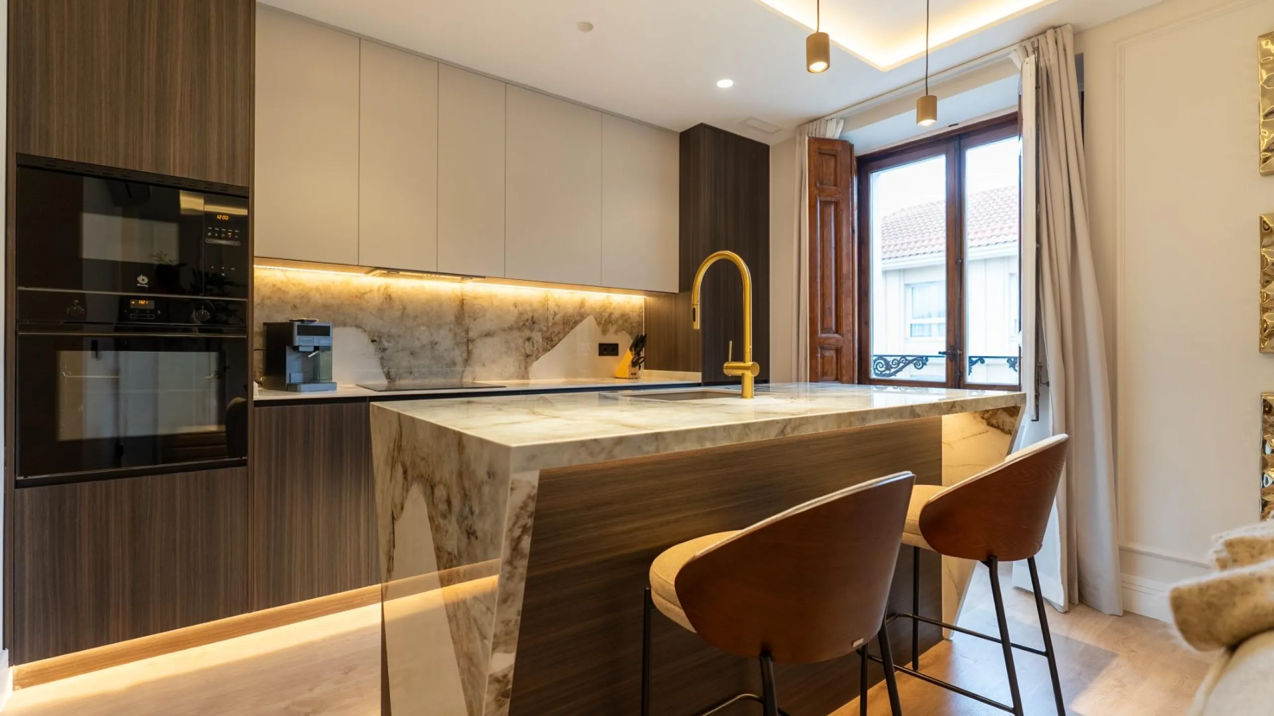 RENOVATED 3-BEDROOM APARTMENT IN UNIVERSIDAD – MALASAÑA | EXTERIOR, 5TH FLOOR
