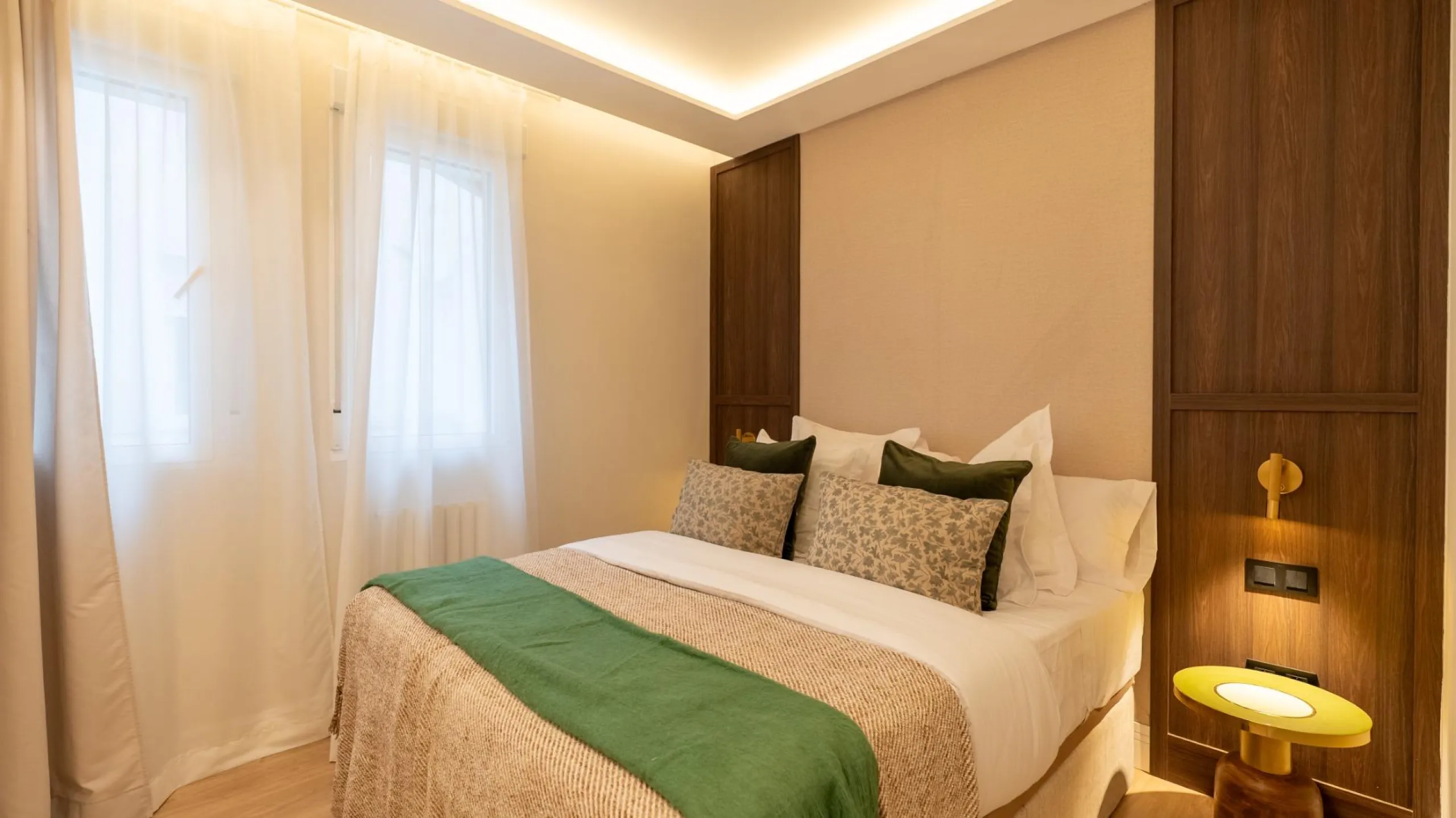 RENOVATED 3-BEDROOM APARTMENT IN UNIVERSIDAD – MALASAÑA | EXTERIOR, 5TH FLOOR
