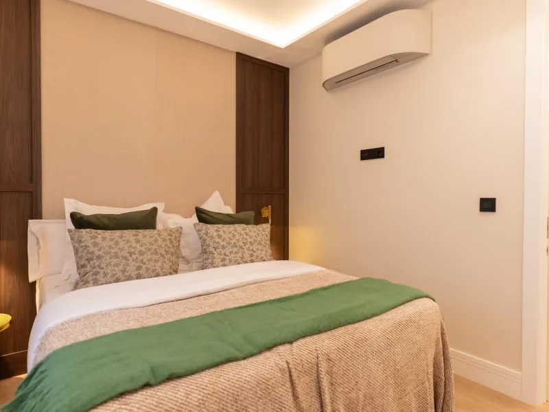 RENOVATED 3-BEDROOM APARTMENT IN UNIVERSIDAD – MALASAÑA | EXTERIOR, 5TH FLOOR