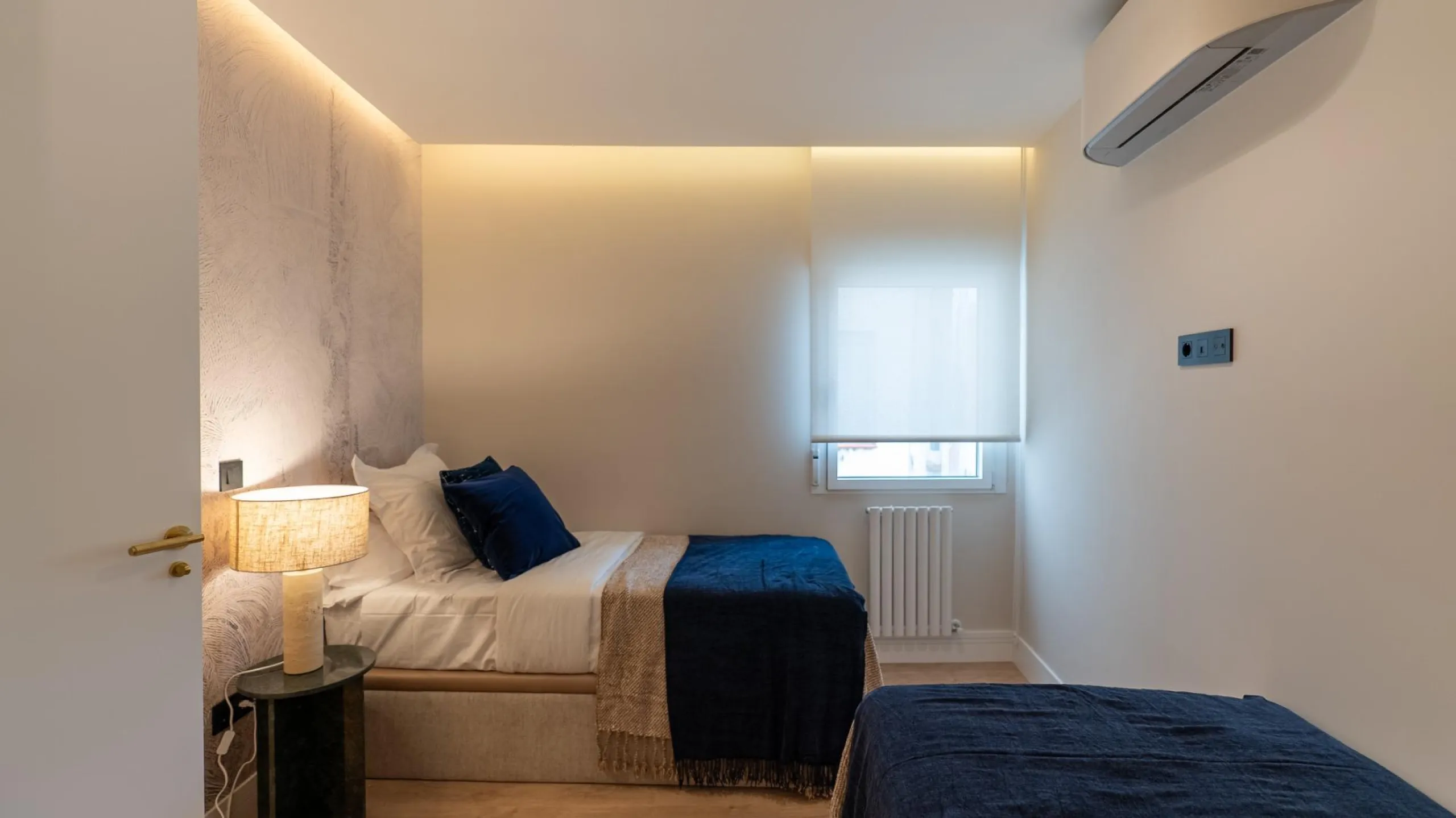 RENOVATED 3-BEDROOM APARTMENT IN UNIVERSIDAD – MALASAÑA | EXTERIOR, 5TH FLOOR