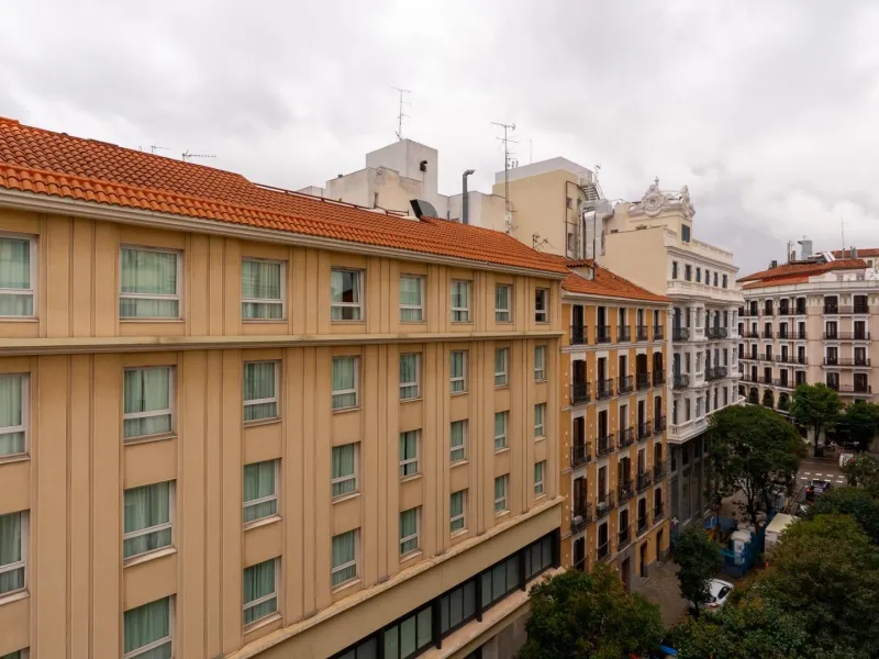 RENOVATED 3-BEDROOM APARTMENT IN UNIVERSIDAD – MALASAÑA | EXTERIOR, 5TH FLOOR