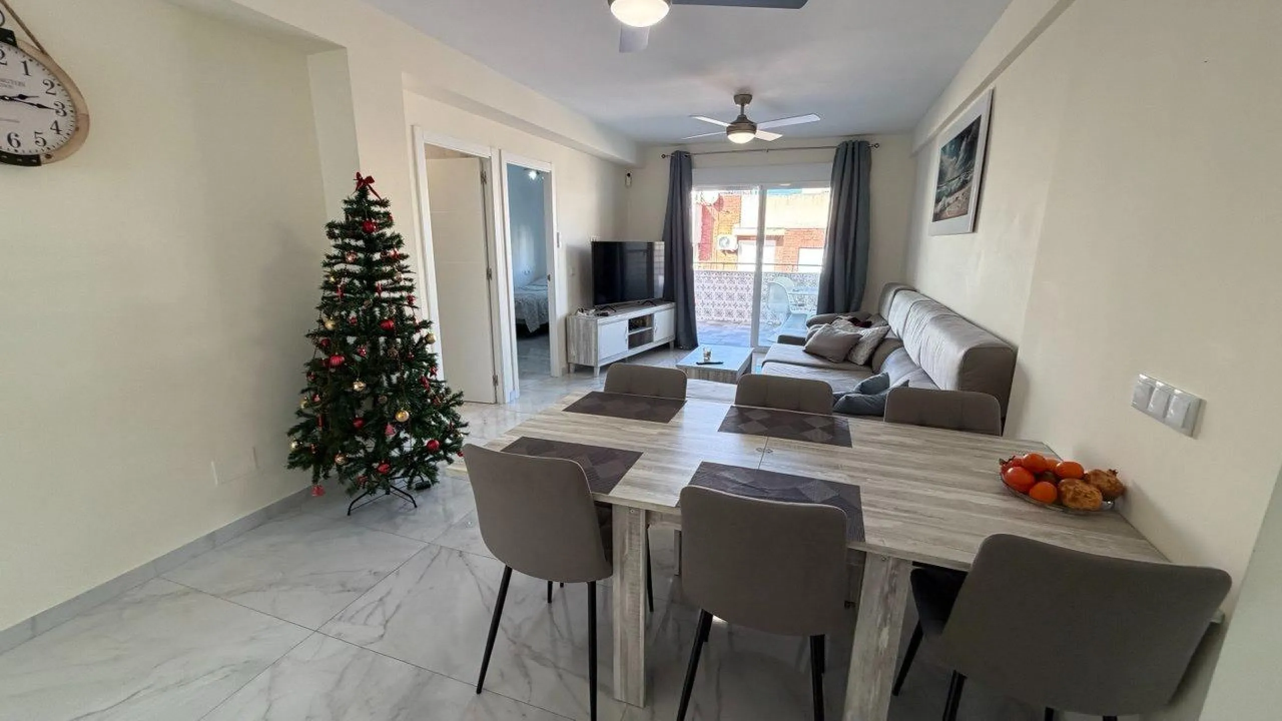 Stunning North-Facing Apartment in Torrevieja - Just 150m from the Sea