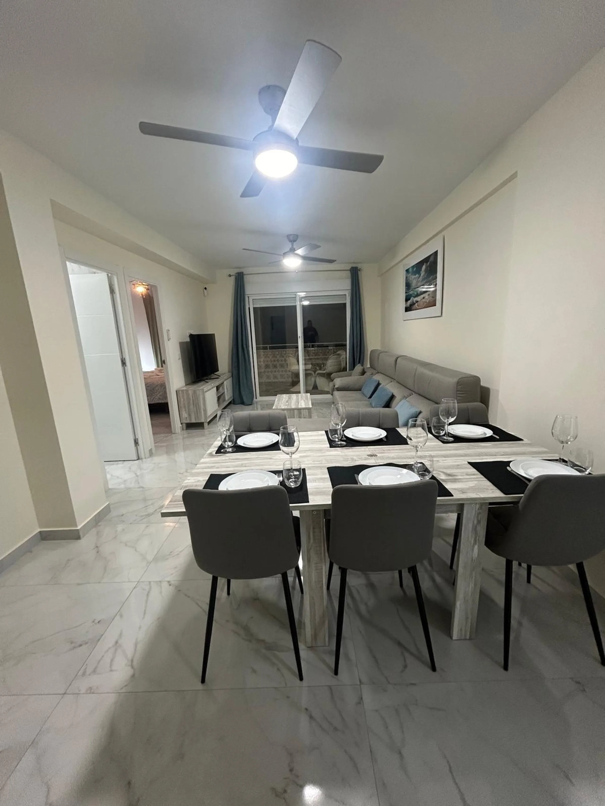 Stunning North-Facing Apartment in Torrevieja - Just 150m from the Sea