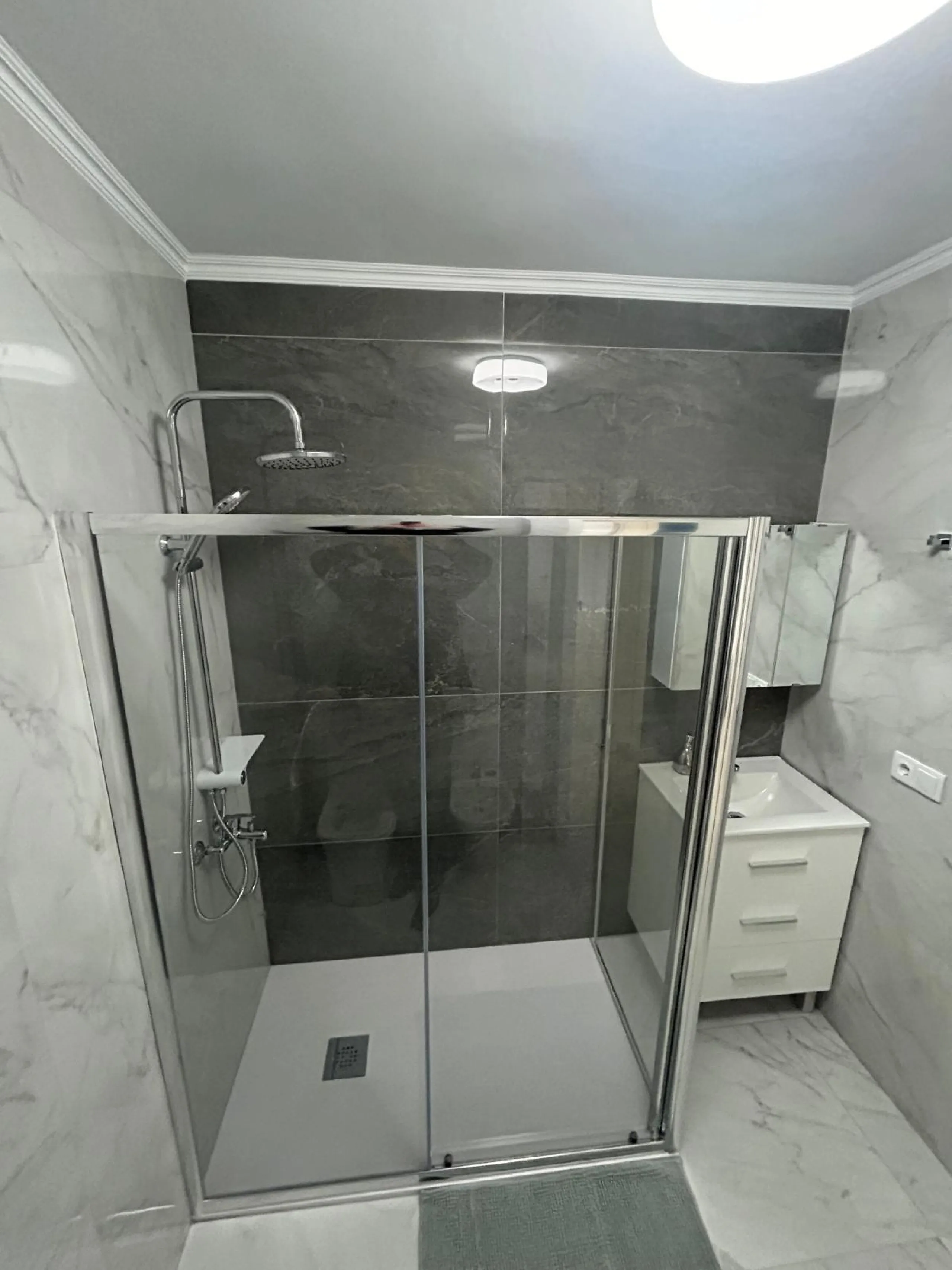 Stunning North-Facing Apartment in Torrevieja - Just 150m from the Sea