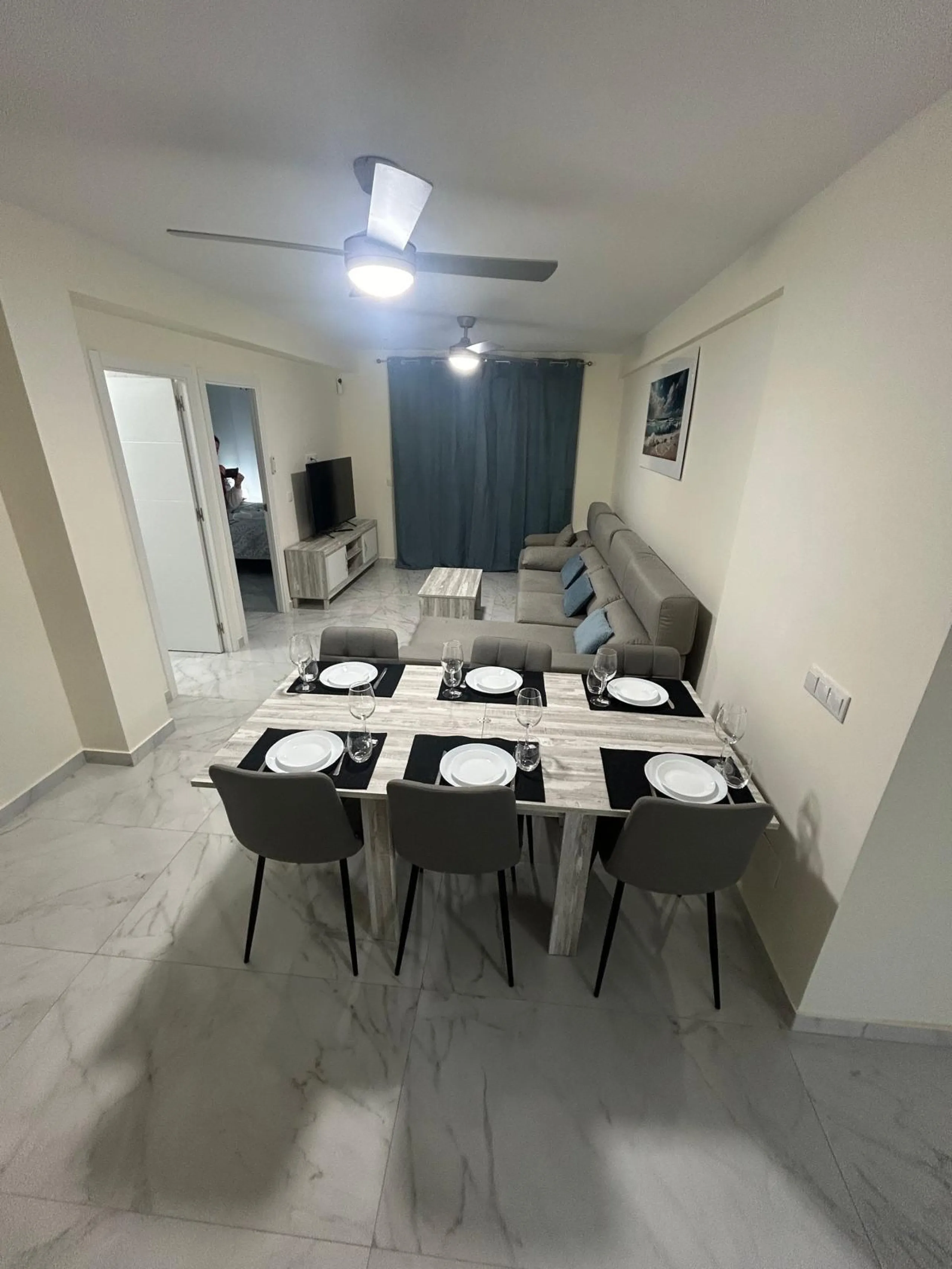 Stunning North-Facing Apartment in Torrevieja - Just 150m from the Sea