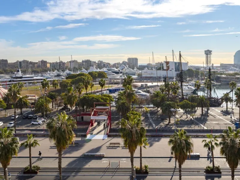 New-build apartment in a landmark building overlooking Port Vell, Barcelona