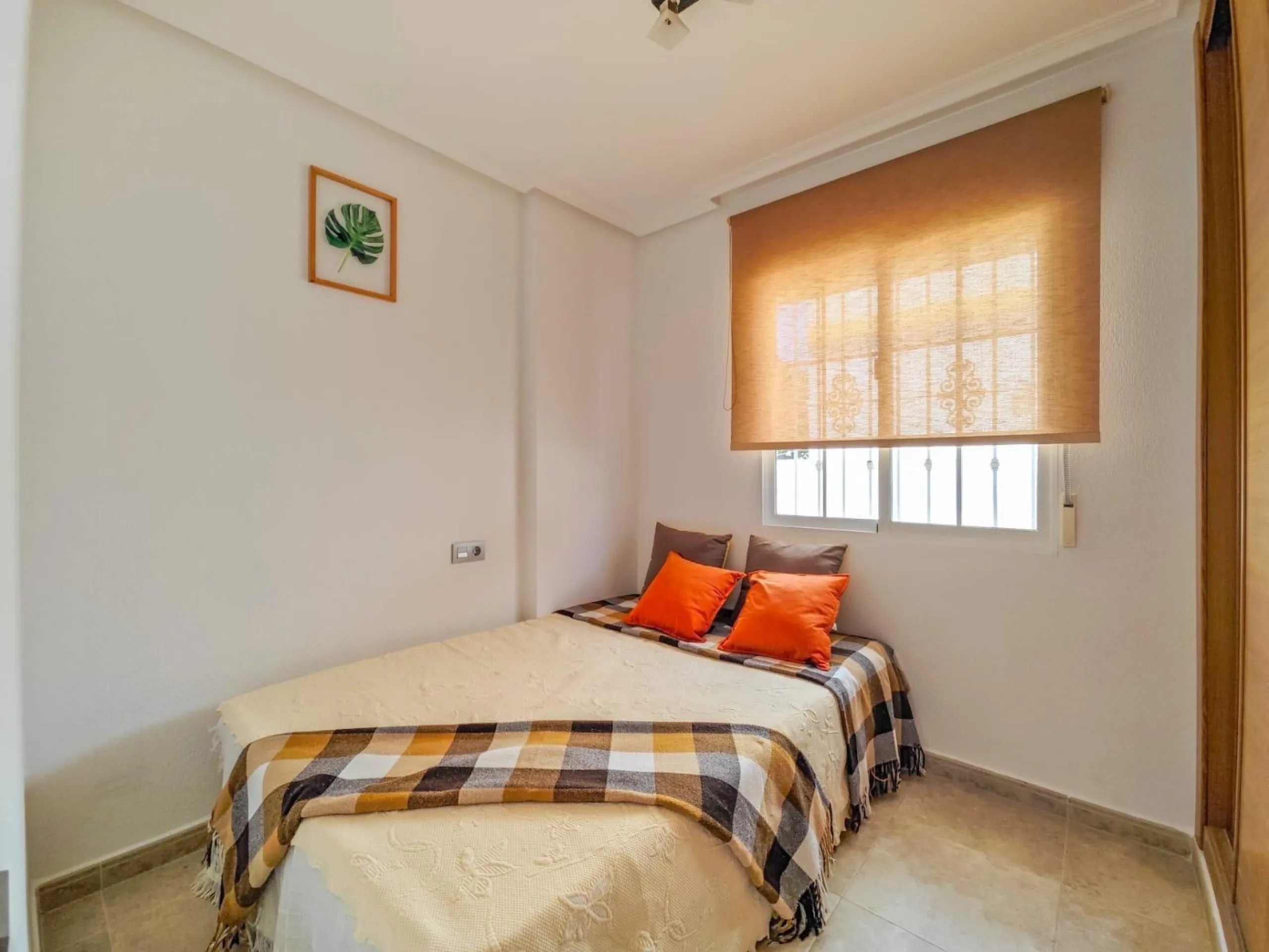 Two story detached villa in Torreblanca only 600 m to the sea