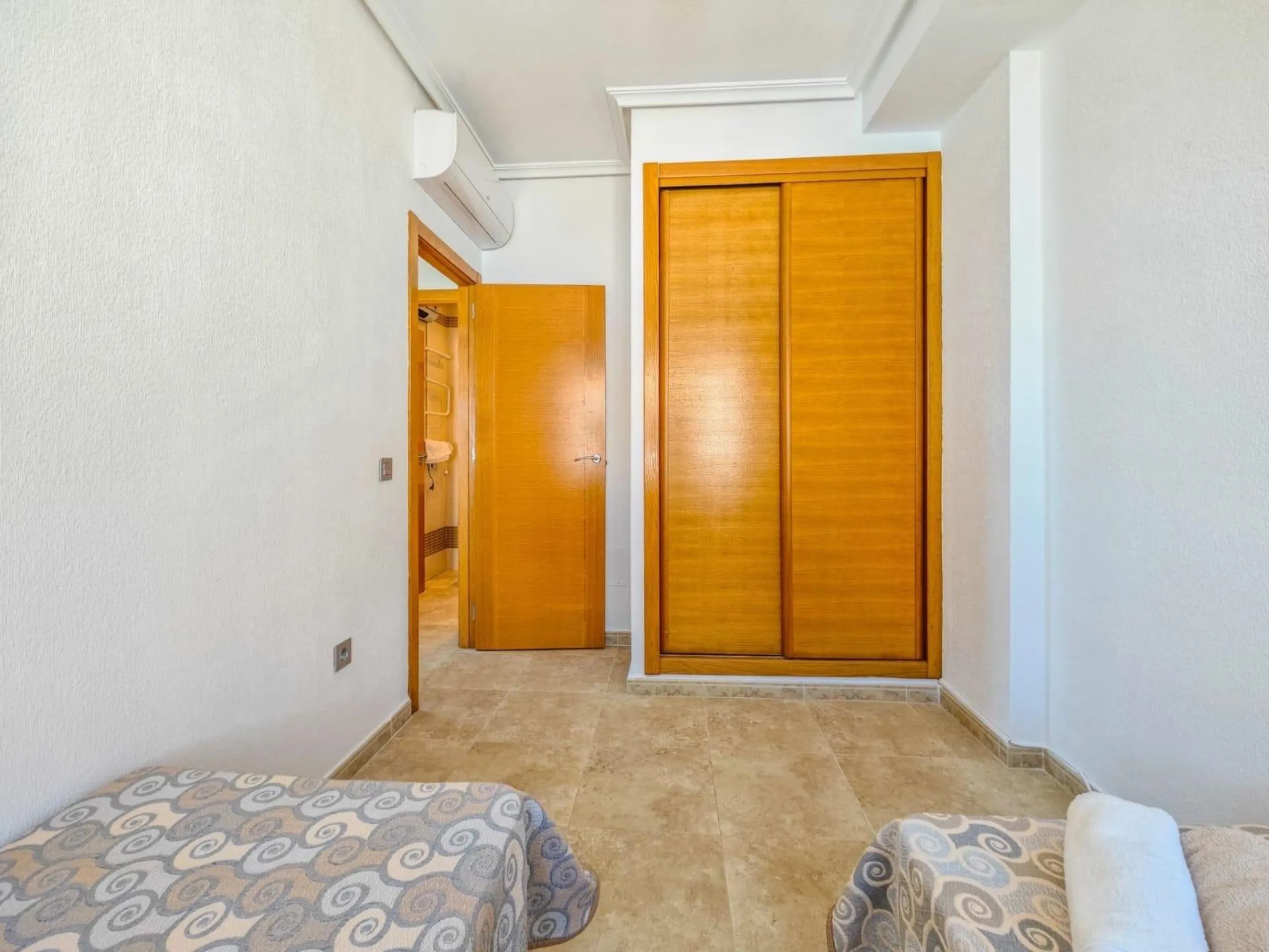 Two story detached villa in Torreblanca only 600 m to the sea
