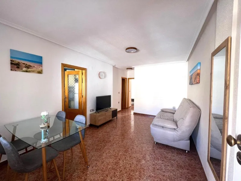 Cozy Semi-Renovated Bungalow in Los Balcones, Torrevieja