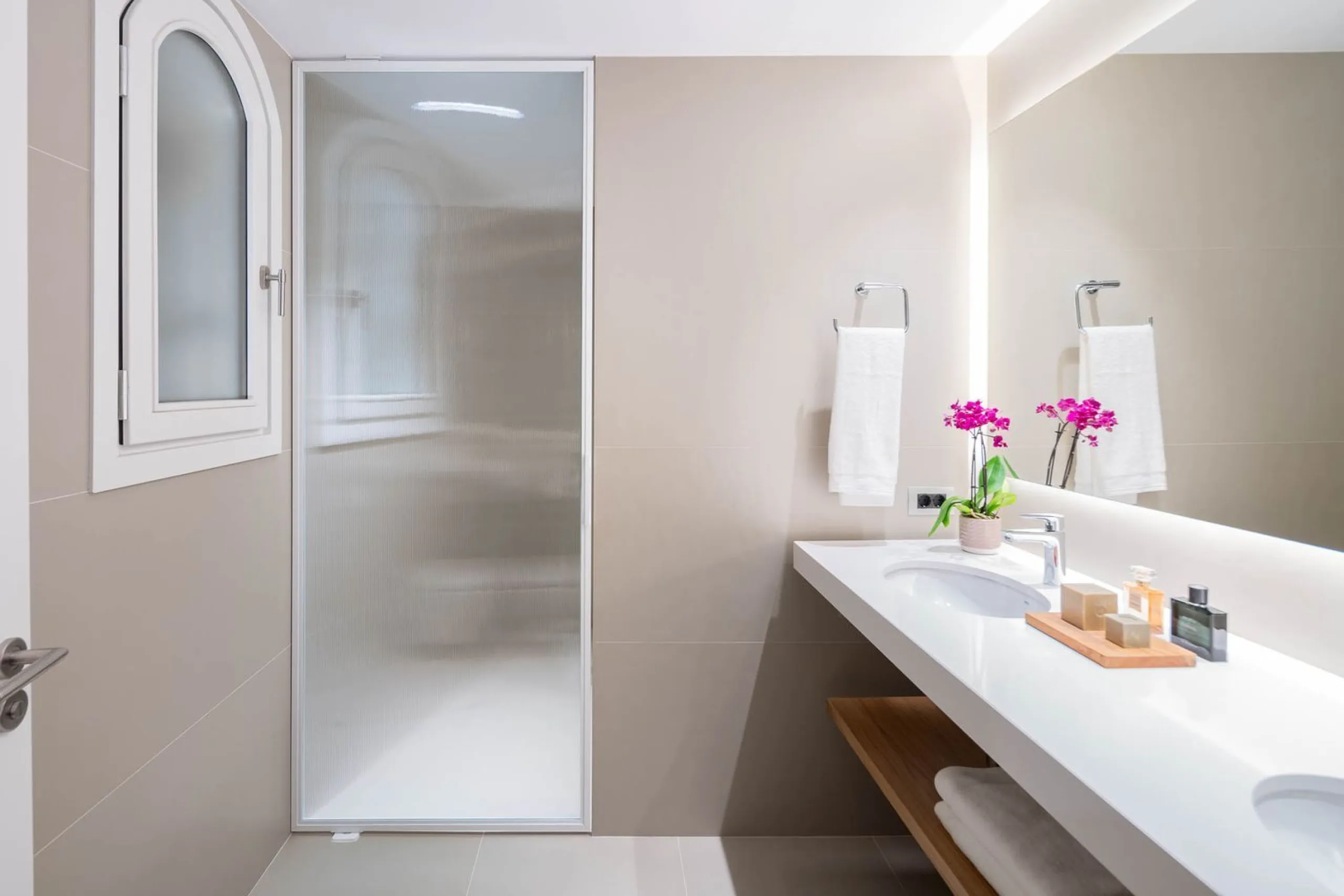 New-build apartment in a landmark building overlooking Port Vell, Barcelona