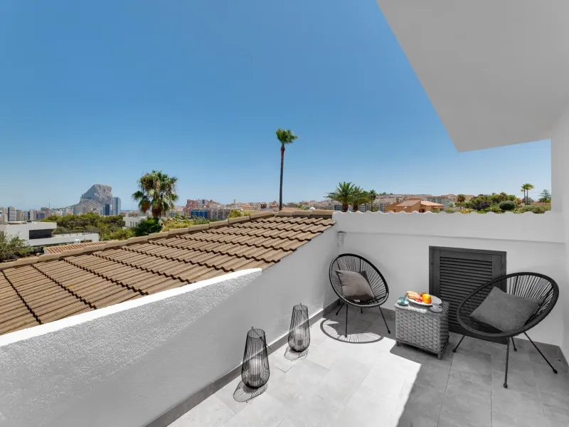 Residencia exclusiva con vistas panorámicas al Peñón de Ifach — Calpe