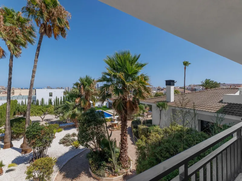 Residencia exclusiva con vistas panorámicas al Peñón de Ifach — Calpe