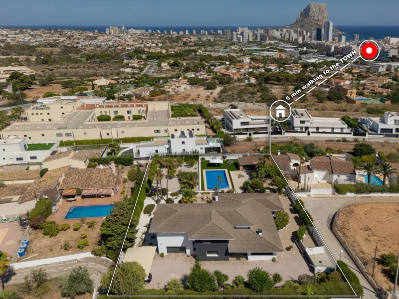 Residencia exclusiva con vistas panorámicas al Peñón de Ifach — Calpe