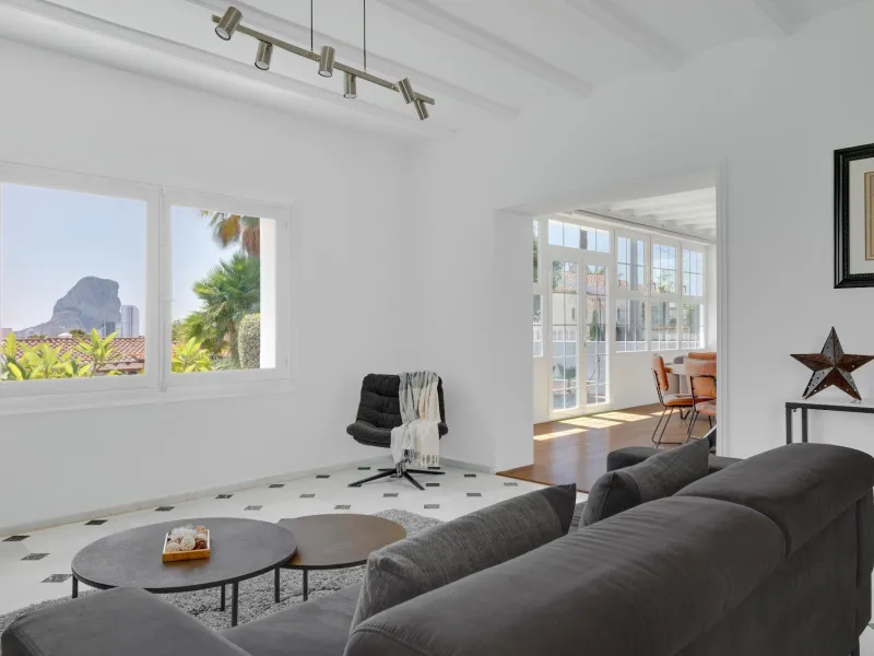 Residencia exclusiva con vistas panorámicas al Peñón de Ifach — Calpe