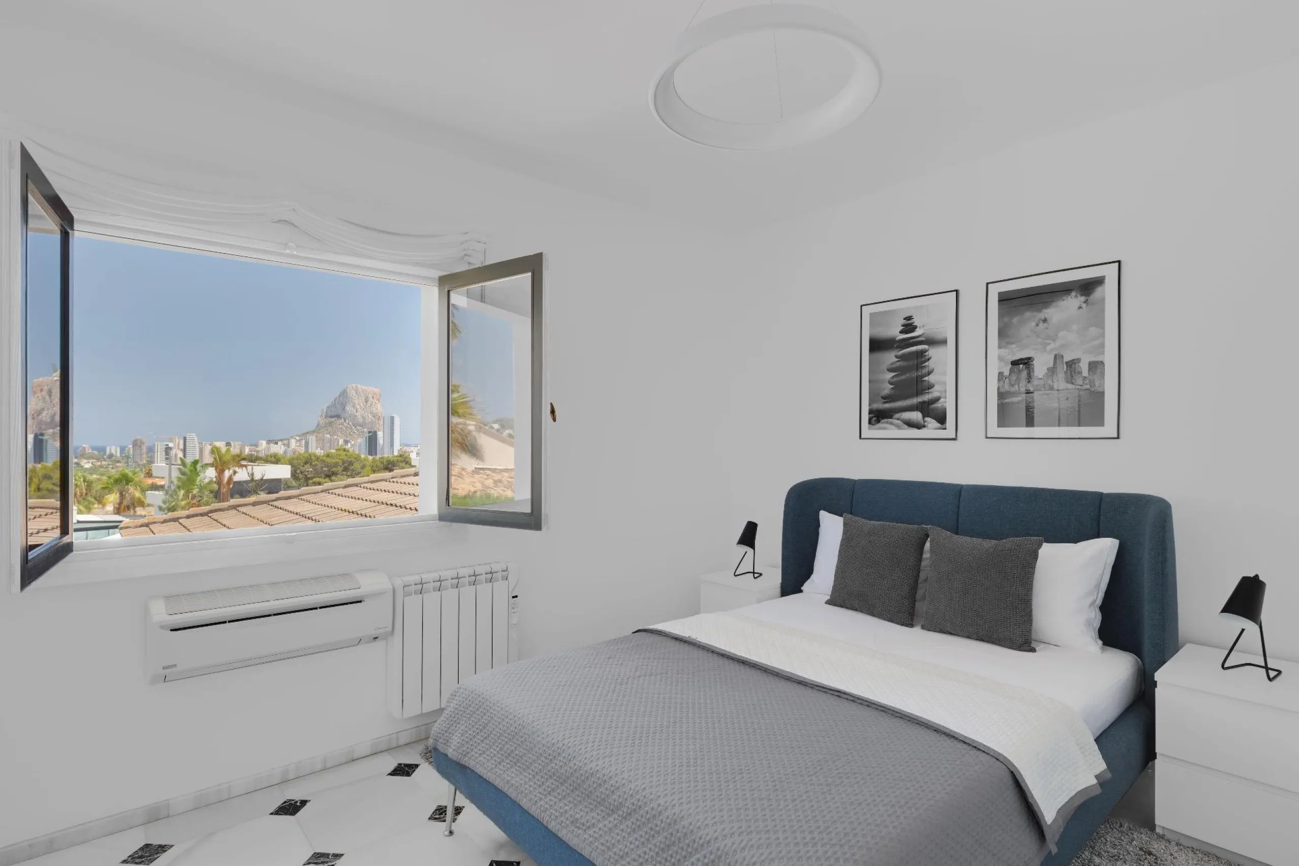 Residencia exclusiva con vistas panorámicas al Peñón de Ifach — Calpe