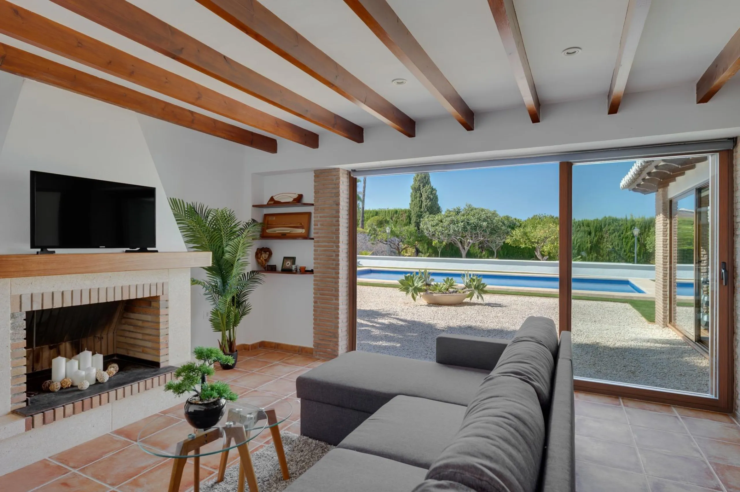 Residencia exclusiva con vistas panorámicas al Peñón de Ifach — Calpe