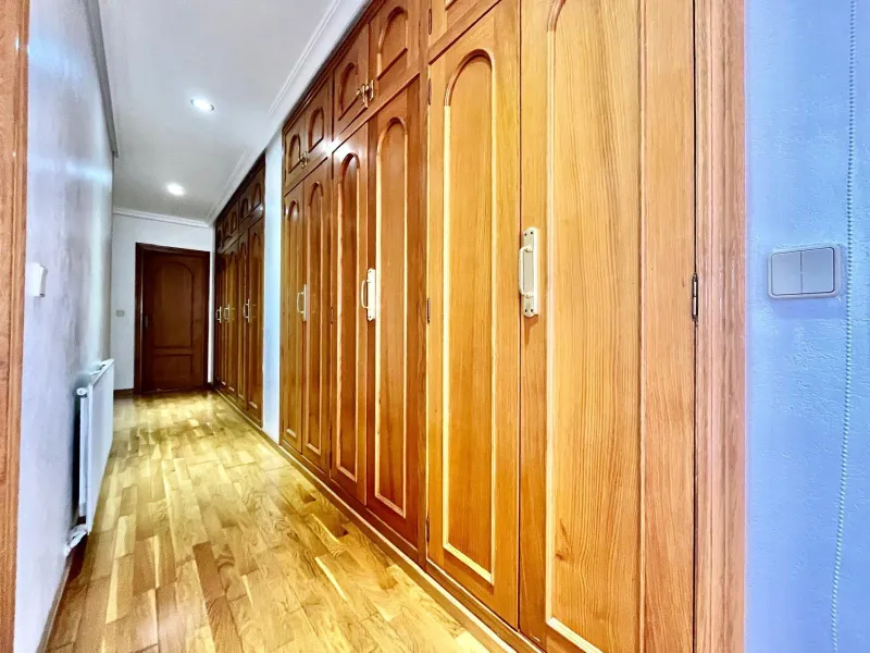 VILLA DE LUJO CON 780 M2 DE PARCELA Y A 100 METROS DE PLAYA LA MATA. 4 DORM. 4 BAÑOS. 291 M2 DE CASA.