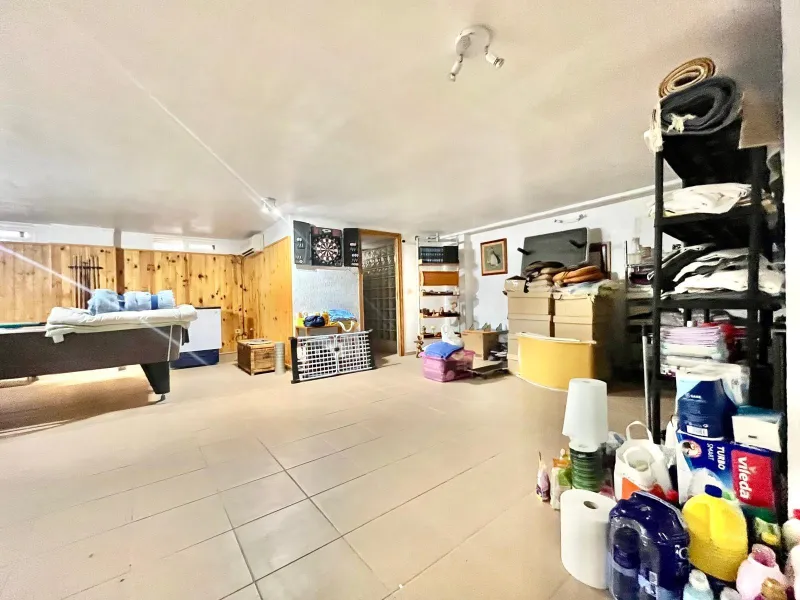 VILLA DE LUJO CON 780 M2 DE PARCELA Y A 100 METROS DE PLAYA LA MATA. 4 DORM. 4 BAÑOS. 291 M2 DE CASA.