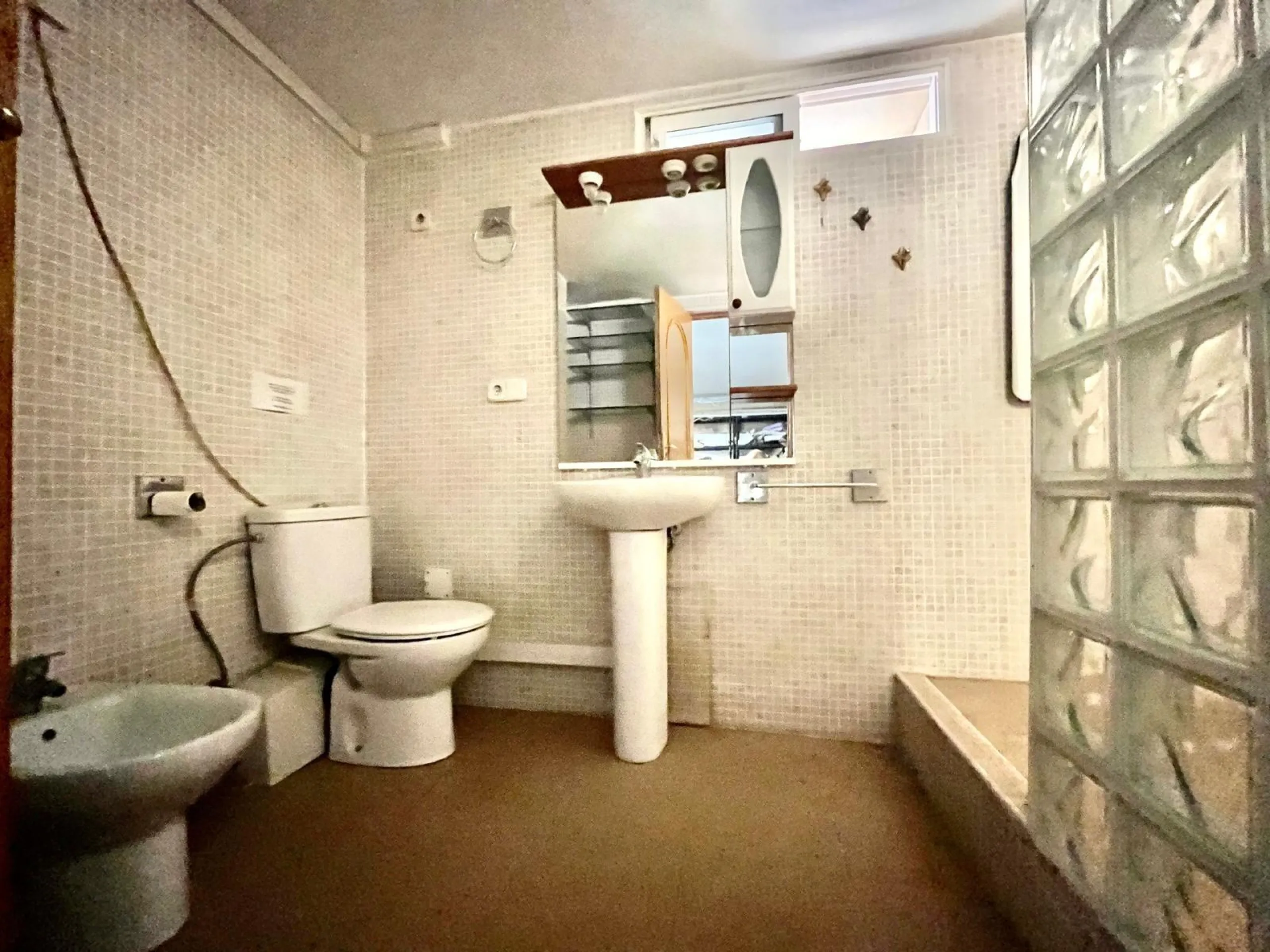 VILLA DE LUJO CON 780 M2 DE PARCELA Y A 100 METROS DE PLAYA LA MATA. 4 DORM. 4 BAÑOS. 291 M2 DE CASA.