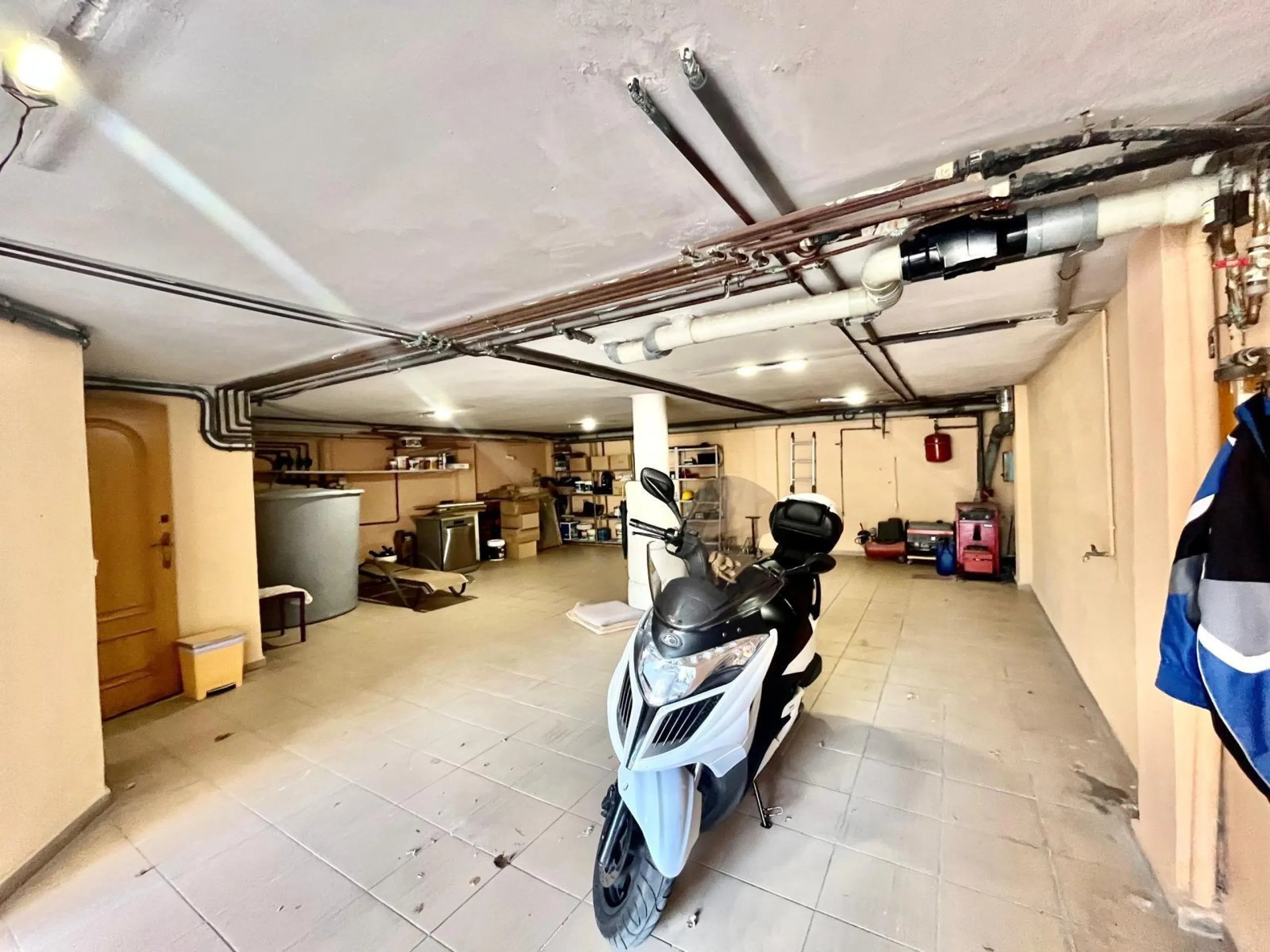 VILLA DE LUJO CON 780 M2 DE PARCELA Y A 100 METROS DE PLAYA LA MATA. 4 DORM. 4 BAÑOS. 291 M2 DE CASA.