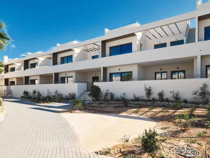 ¡Descubre tu paraíso en La Veleta, Torrevieja! 🌊🏡