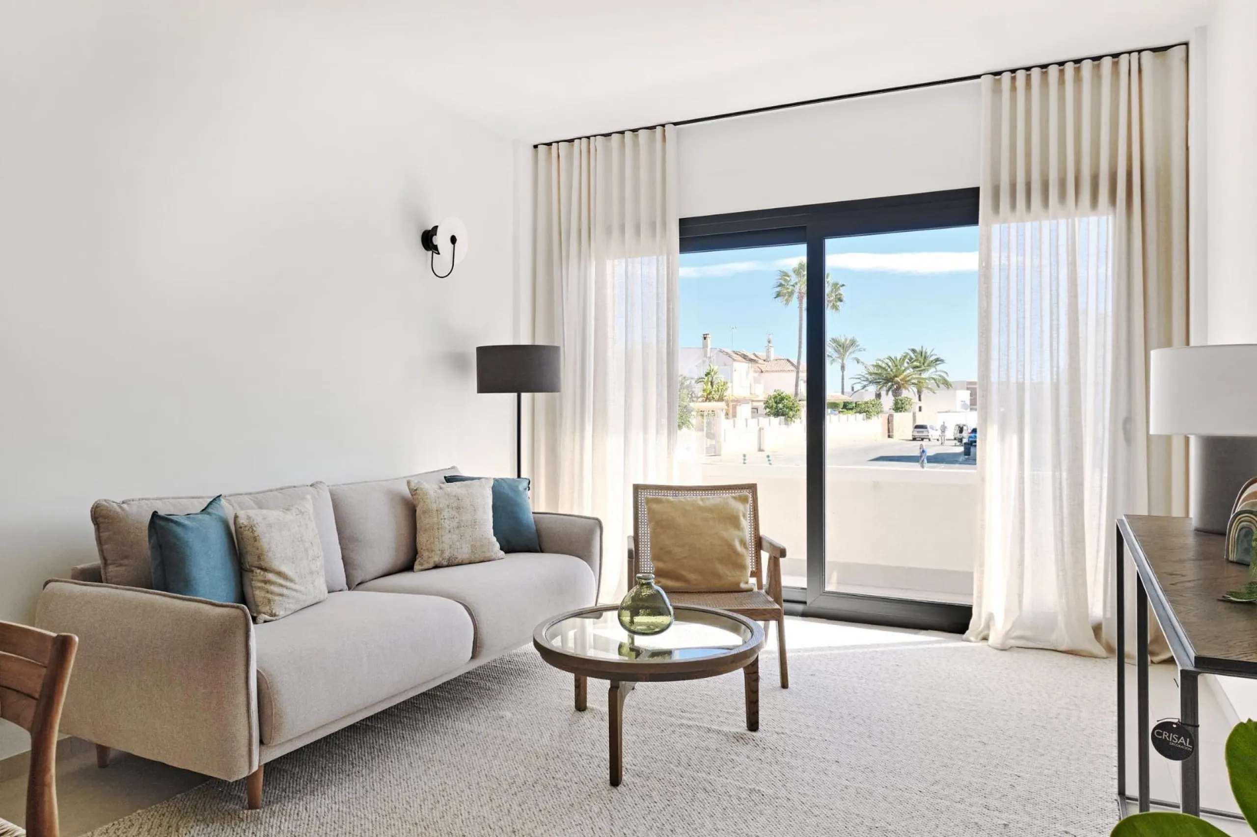 ¡Descubre tu paraíso en La Veleta, Torrevieja! 🌊🏡