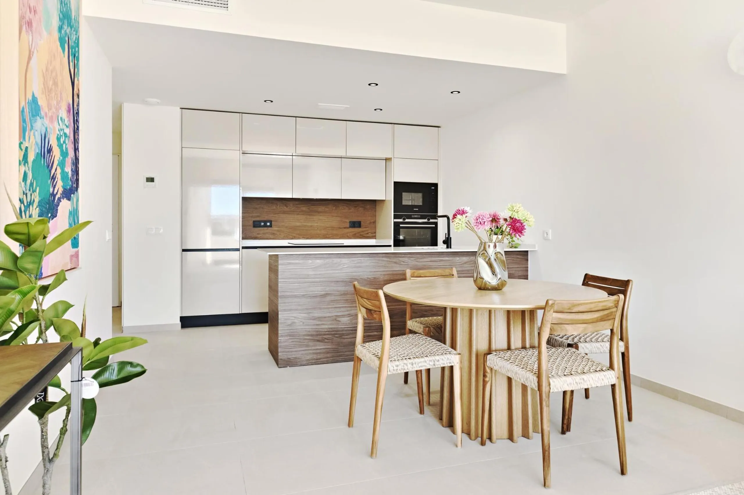 ¡Descubre tu paraíso en La Veleta, Torrevieja! 🌊🏡