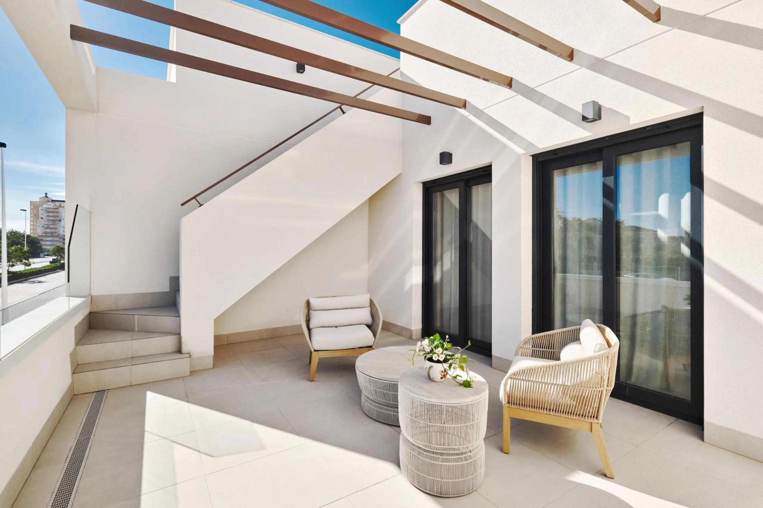 ¡Descubre tu paraíso en La Veleta, Torrevieja! 🌊🏡