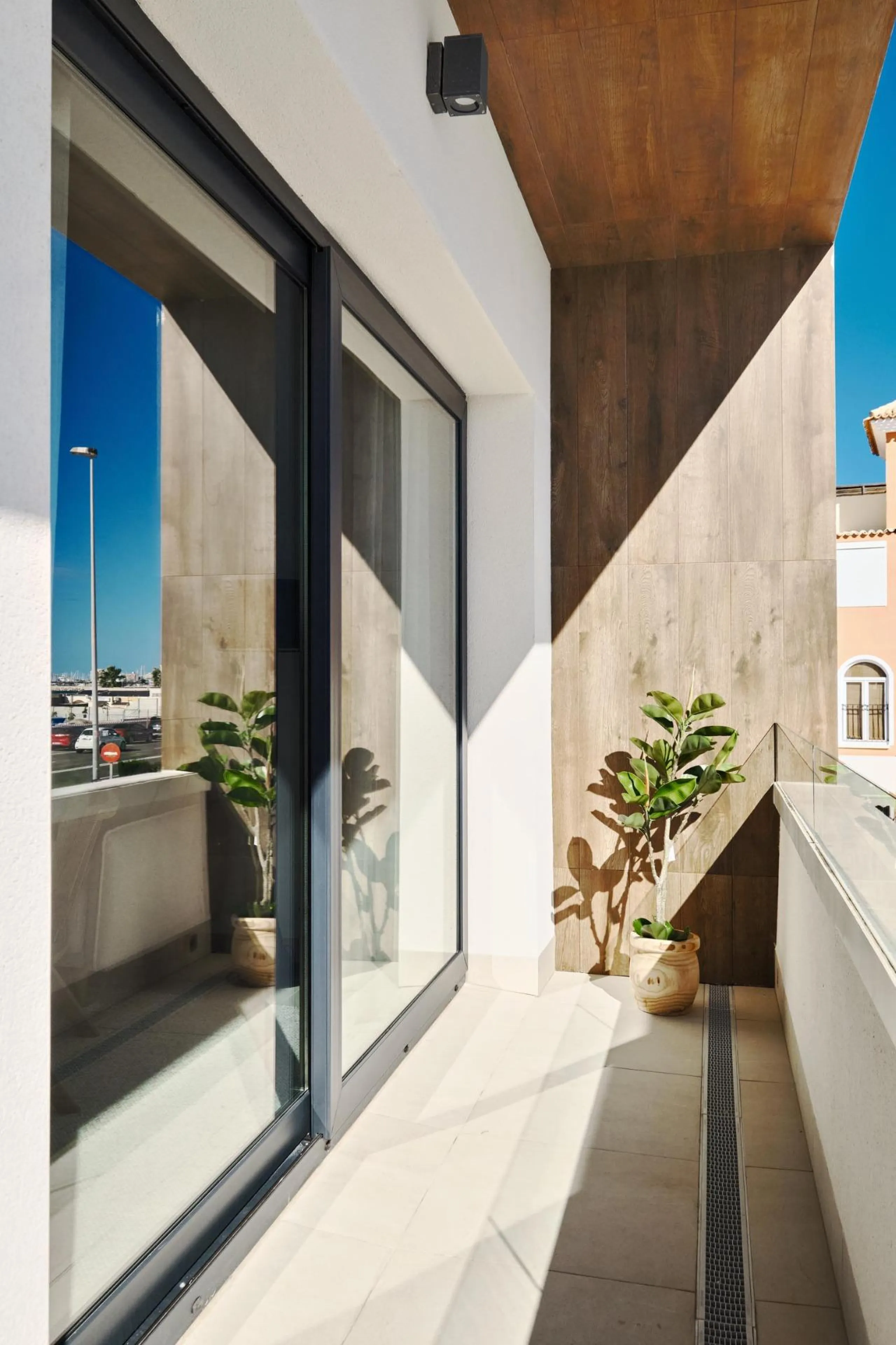 ¡Descubre tu paraíso en La Veleta, Torrevieja! 🌊🏡