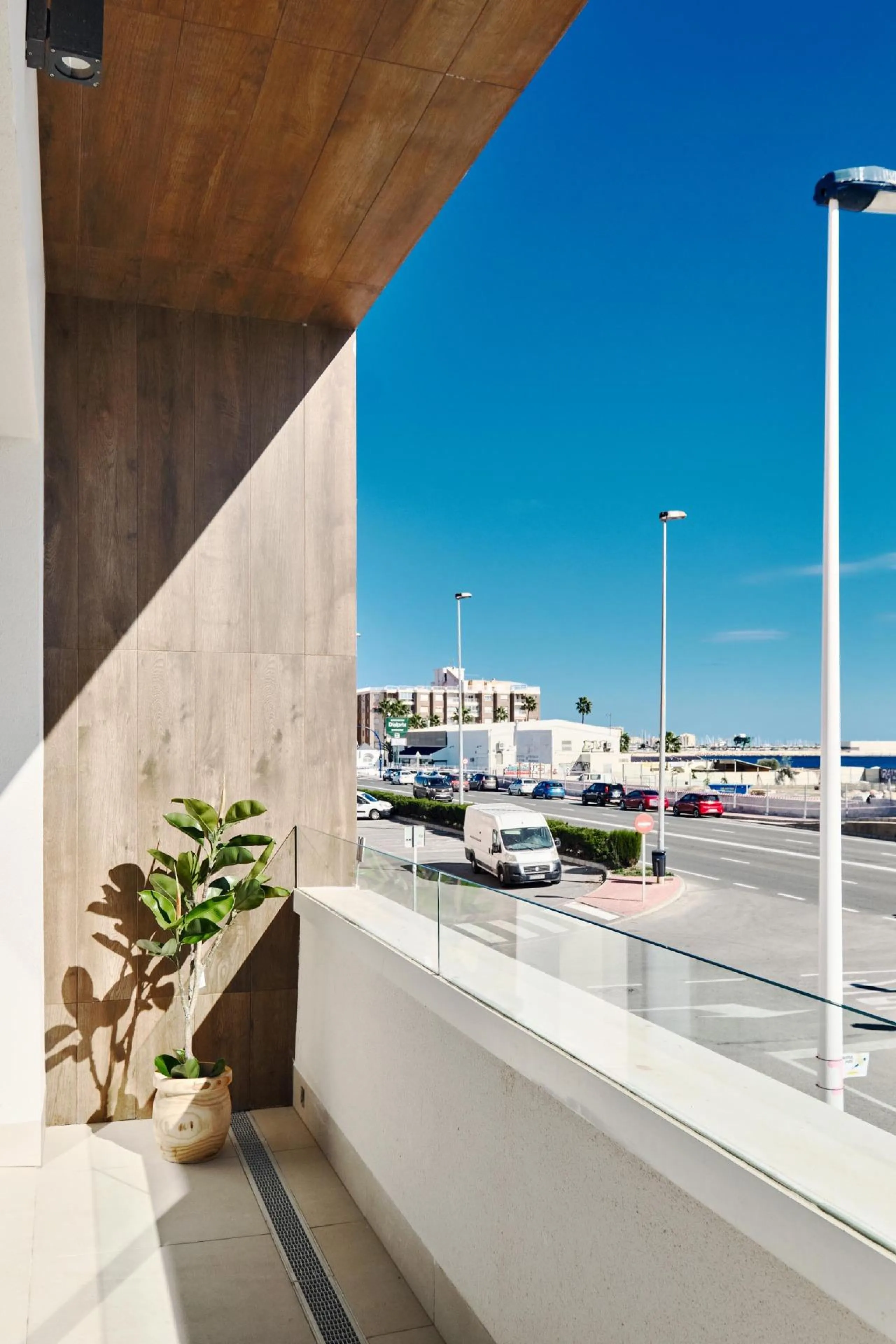 ¡Descubre tu paraíso en La Veleta, Torrevieja! 🌊🏡
