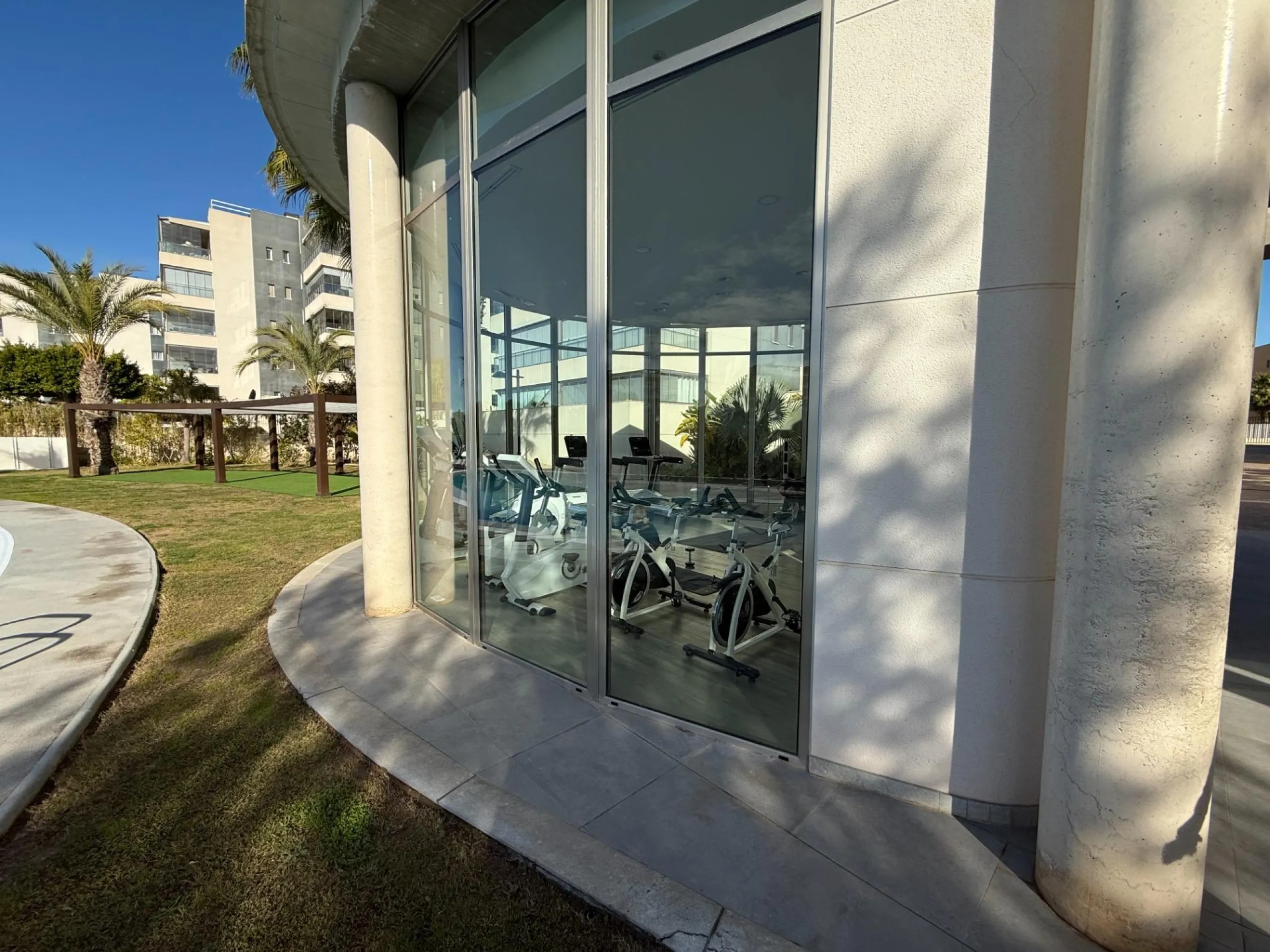 Resale opportunity with 3 bedrooms and 2 bathrooms