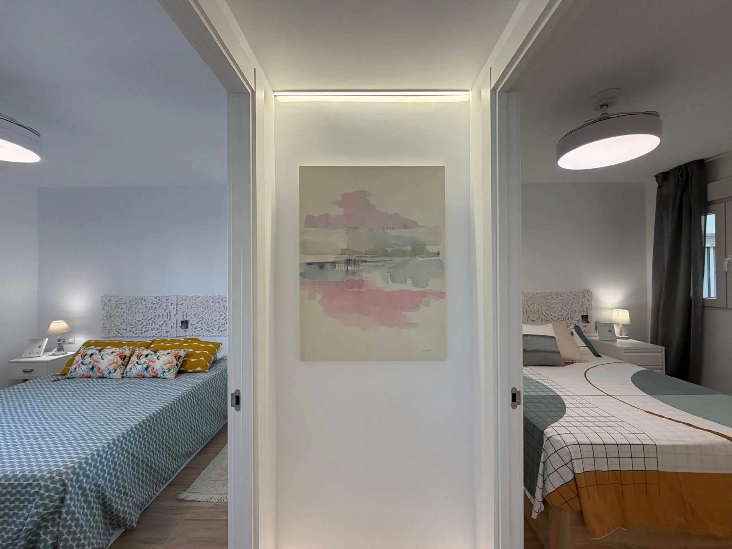 APARTAMENTO TOTALMENTE REFORMADO CON VISTAS AL MAR CON GARAJE+TRASTERO (OPCIONAL). 3 DORM. 2 BAÑOS. SUPERFICIE 92 M2.
