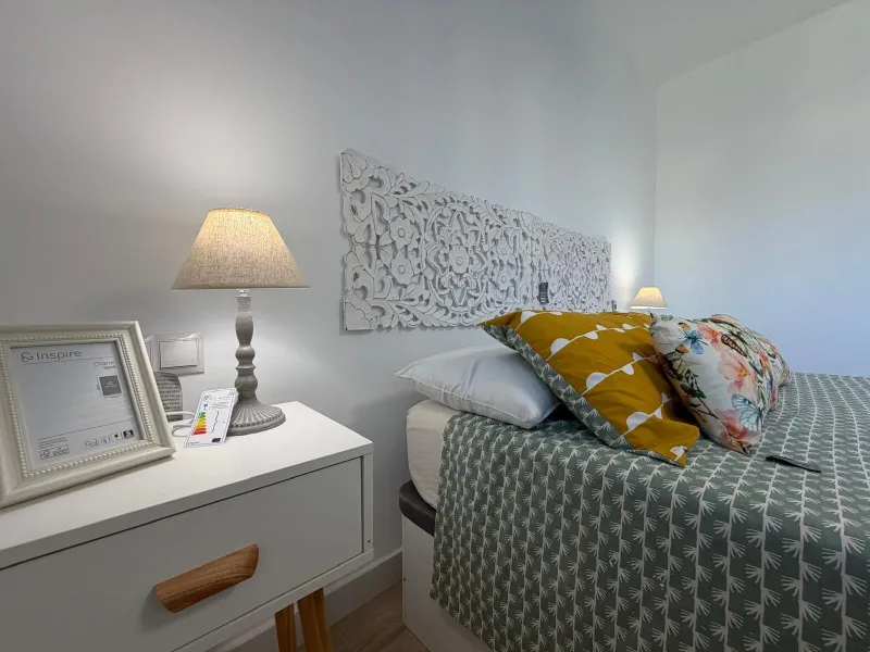 APARTAMENTO TOTALMENTE REFORMADO CON VISTAS AL MAR CON GARAJE+TRASTERO (OPCIONAL). 3 DORM. 2 BAÑOS. SUPERFICIE 92 M2.