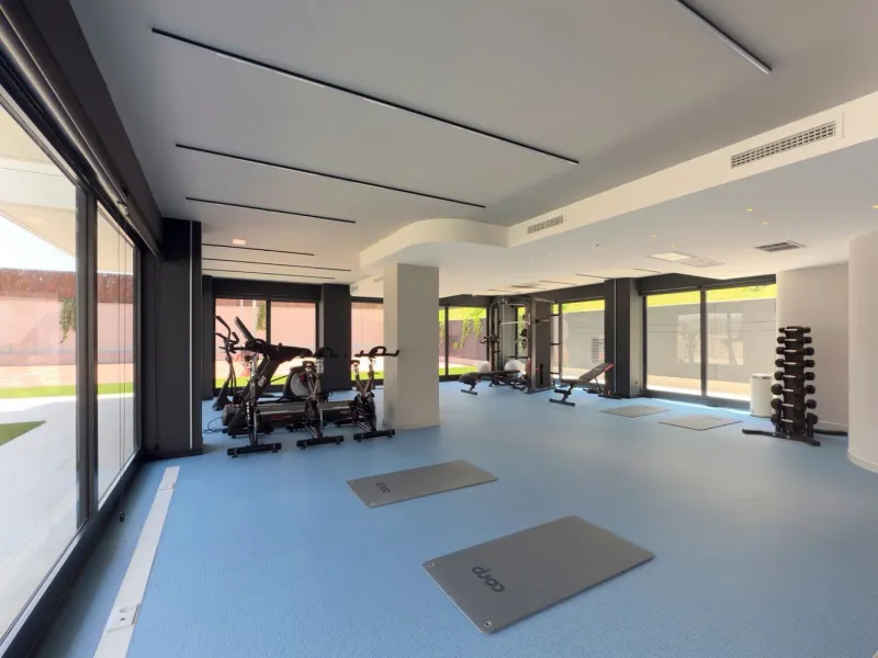 Obra nueva con terrazas, piscina y zonas comunitarias en Sant Boi de Llobregat, Barcelona