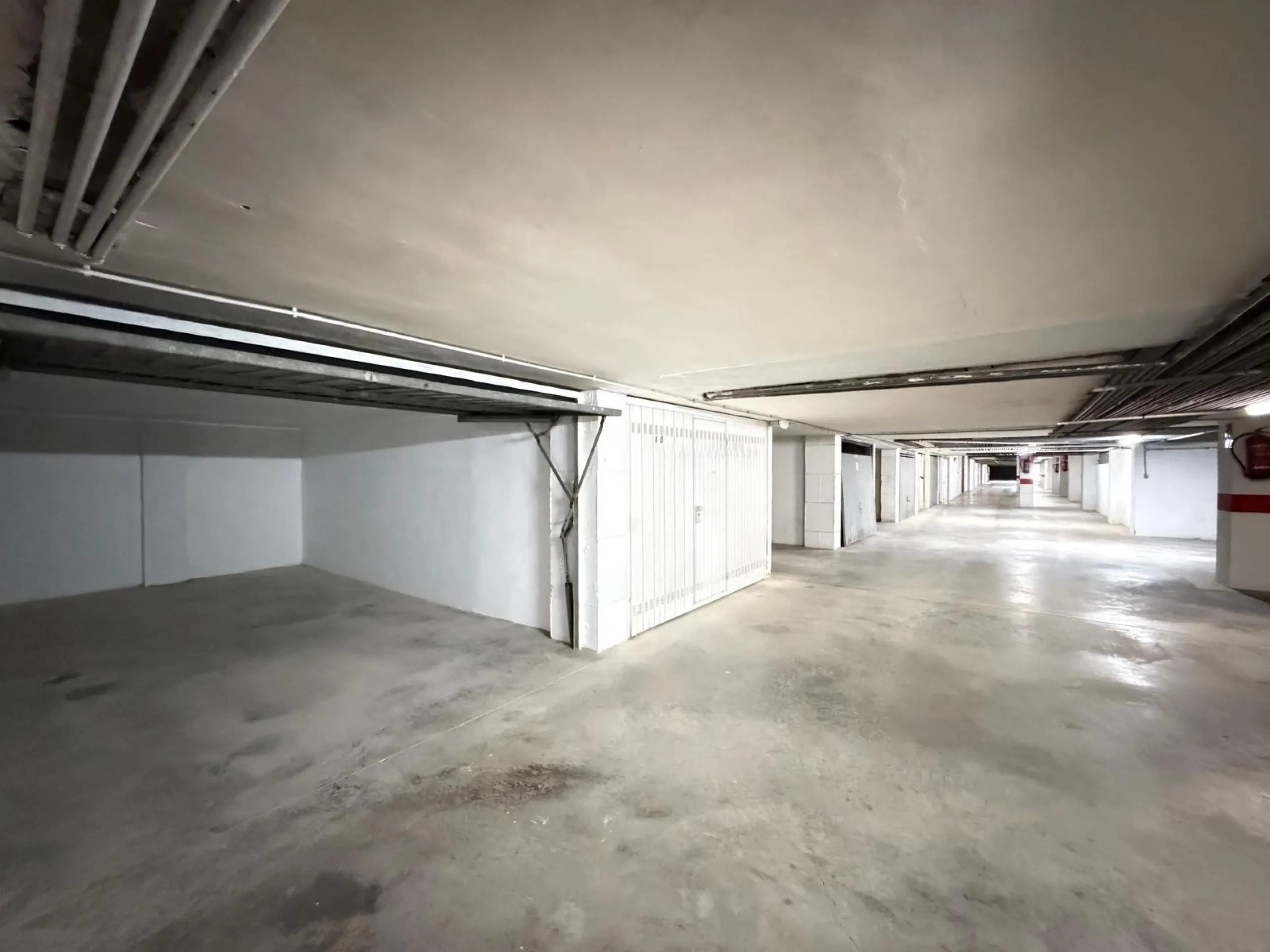 APARTAMENTO TOTALMENTE REFORMADO CON VISTAS AL MAR CON GARAJE+TRASTERO (OPCIONAL). 3 DORM. 2 BAÑOS. SUPERFICIE 92 M2.