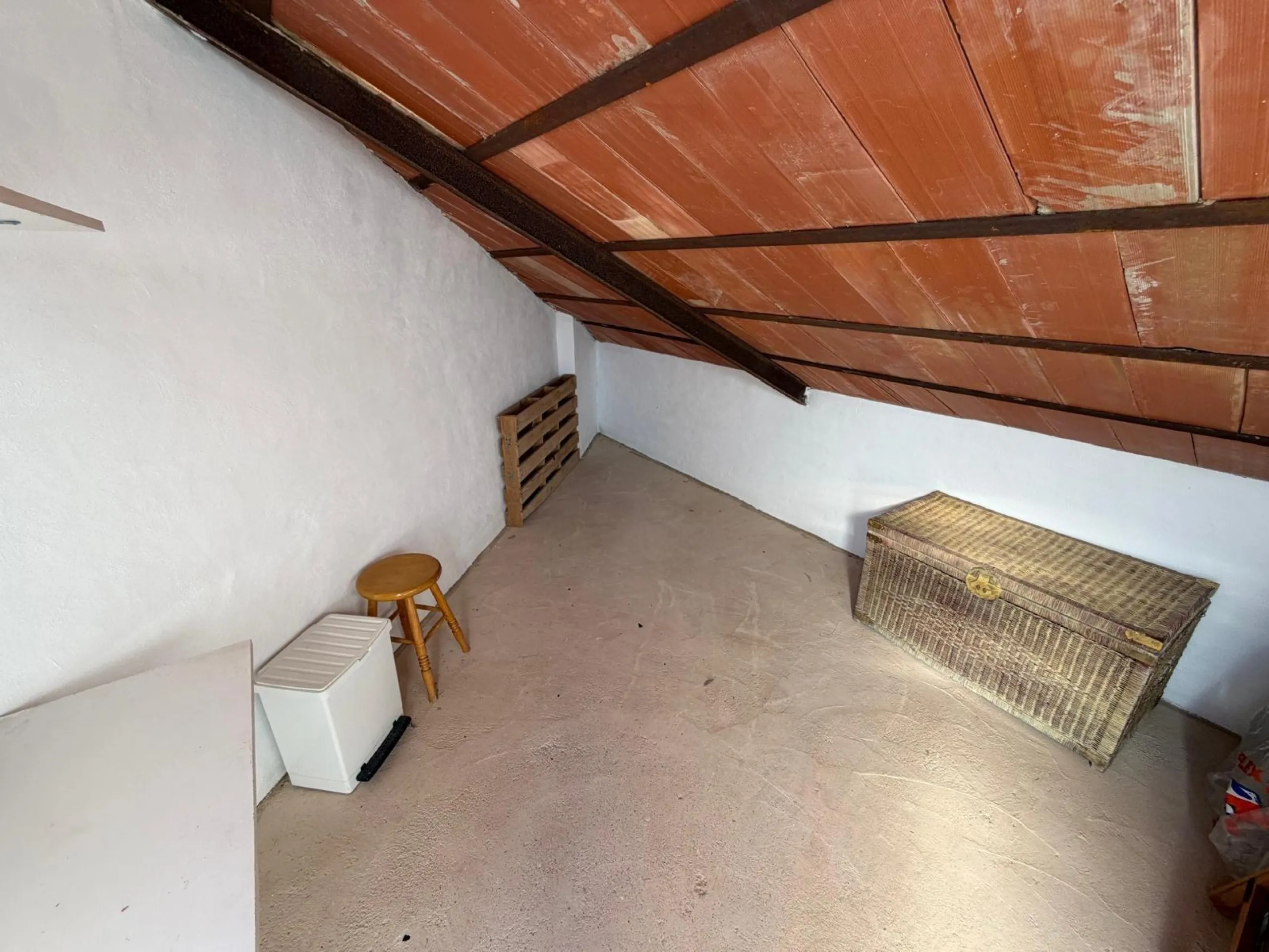 APARTAMENTO TOTALMENTE REFORMADO CON VISTAS AL MAR CON GARAJE+TRASTERO (OPCIONAL). 3 DORM. 2 BAÑOS. SUPERFICIE 92 M2.