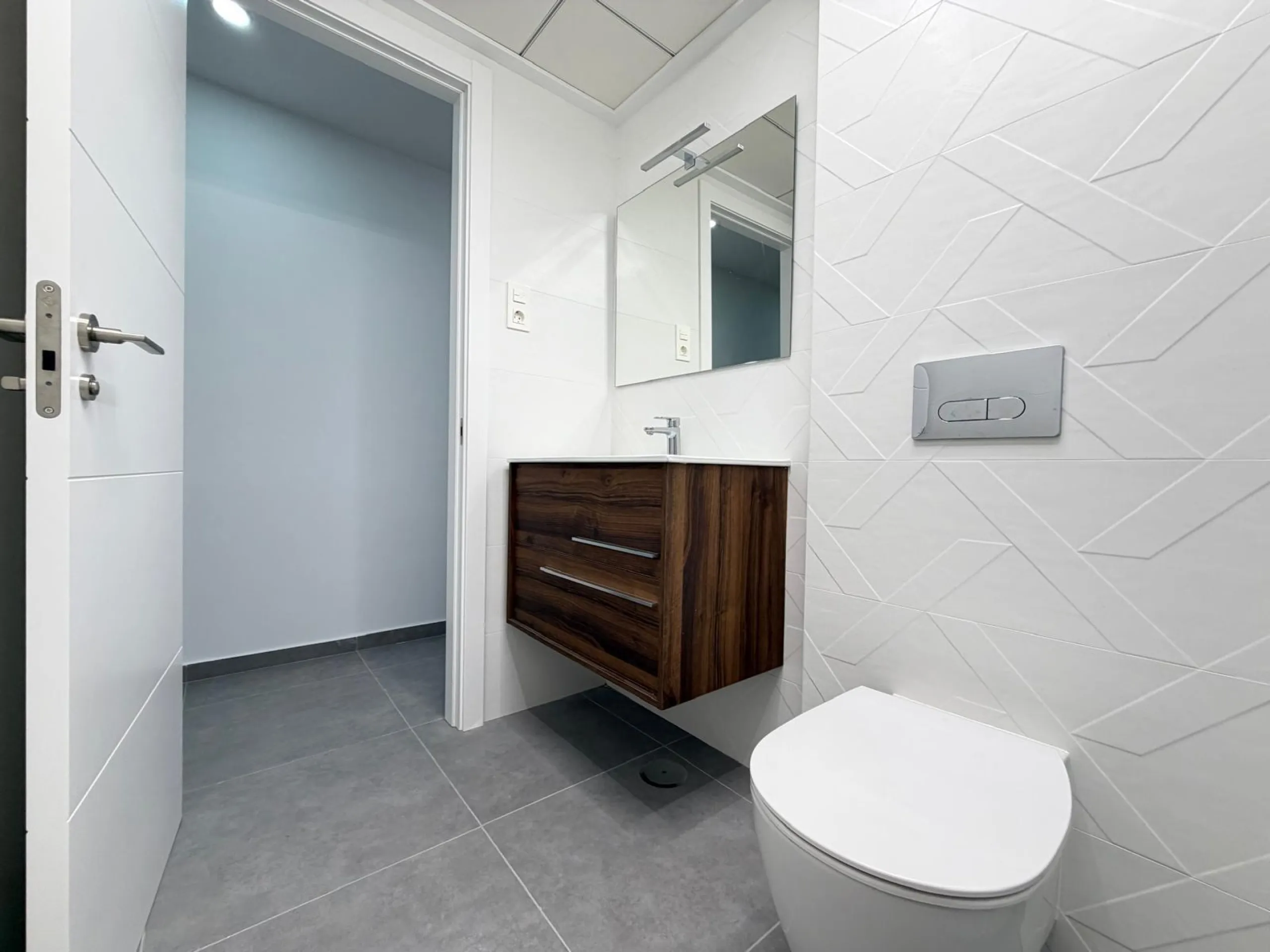 NEW APARTMENT IN THE RESIDENTIAL COMPLEX 'ALEGRIA 21' WITH INCLUDED GARAGE. 3 BEDROOMS. 2 BATHROOMS. 113 M2. POOL + SAUNA + BARBECUE.
