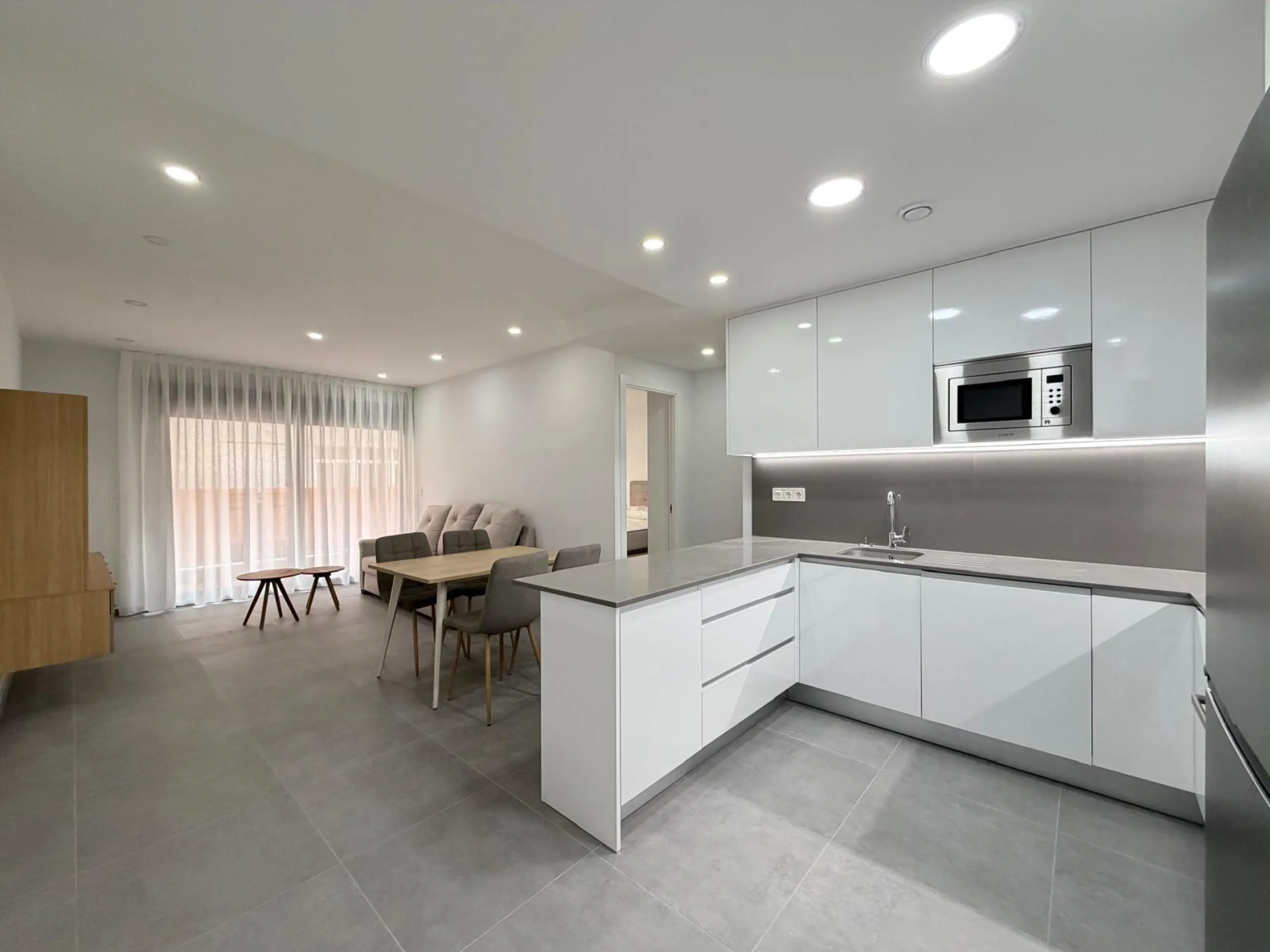NEW APARTMENT IN THE RESIDENTIAL COMPLEX 'ALEGRIA 21' WITH INCLUDED GARAGE. 3 BEDROOMS. 2 BATHROOMS. 113 M2. POOL + SAUNA + BARBECUE.